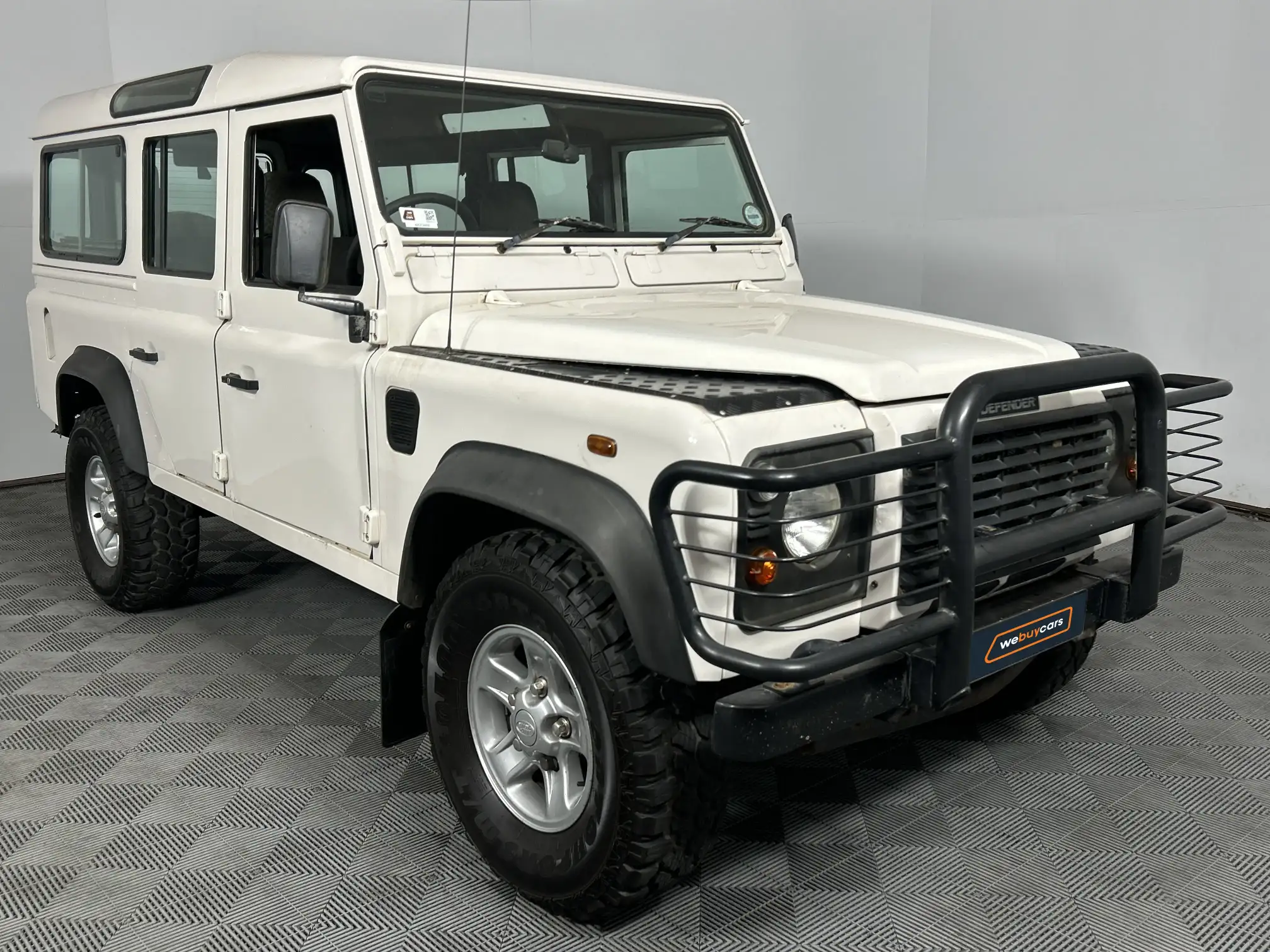 Land Rover Defender 110