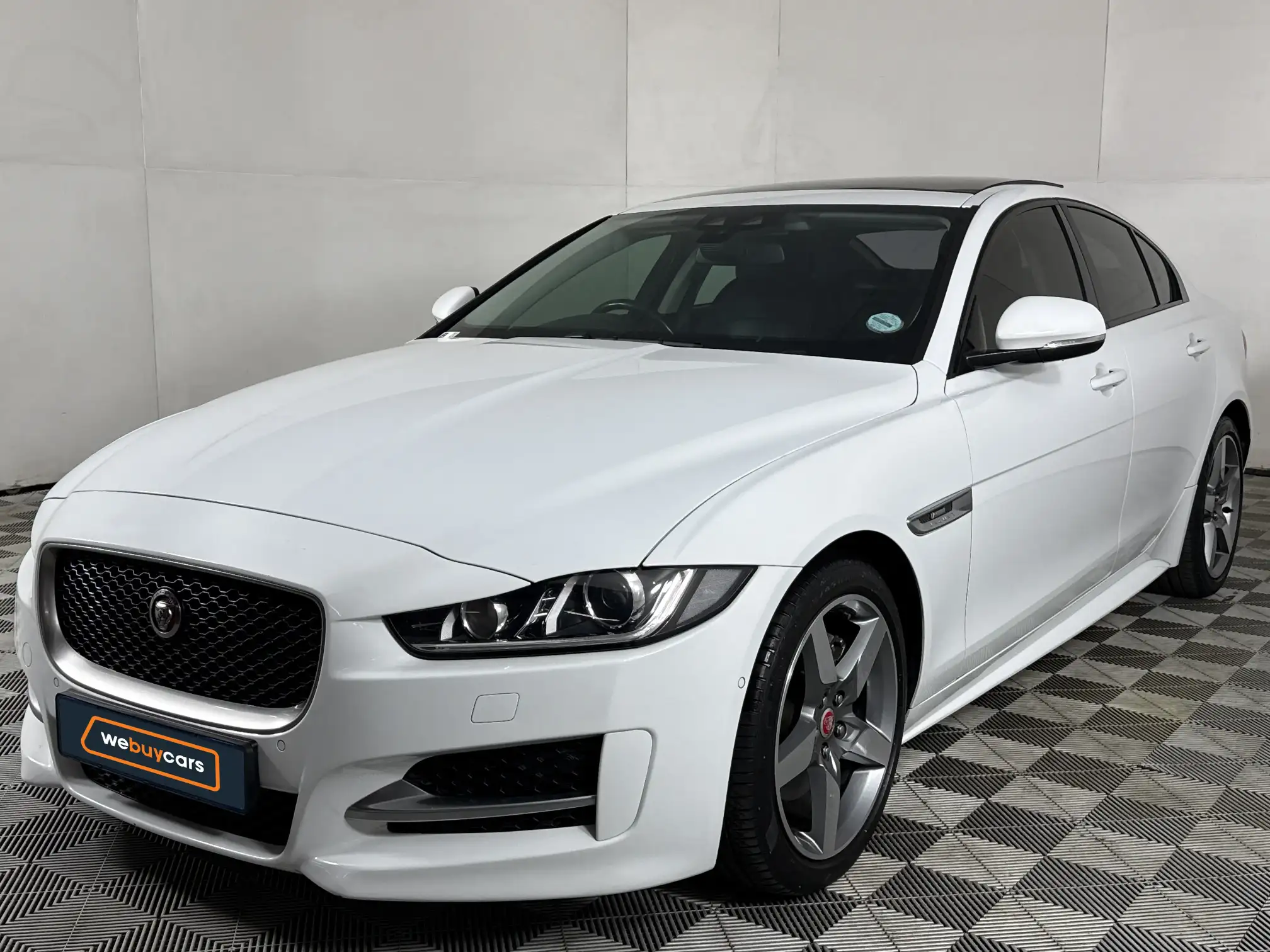 2017 Jaguar XE