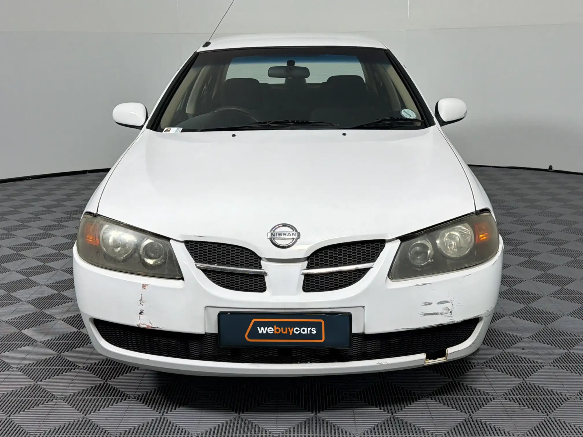 Nissan Almera