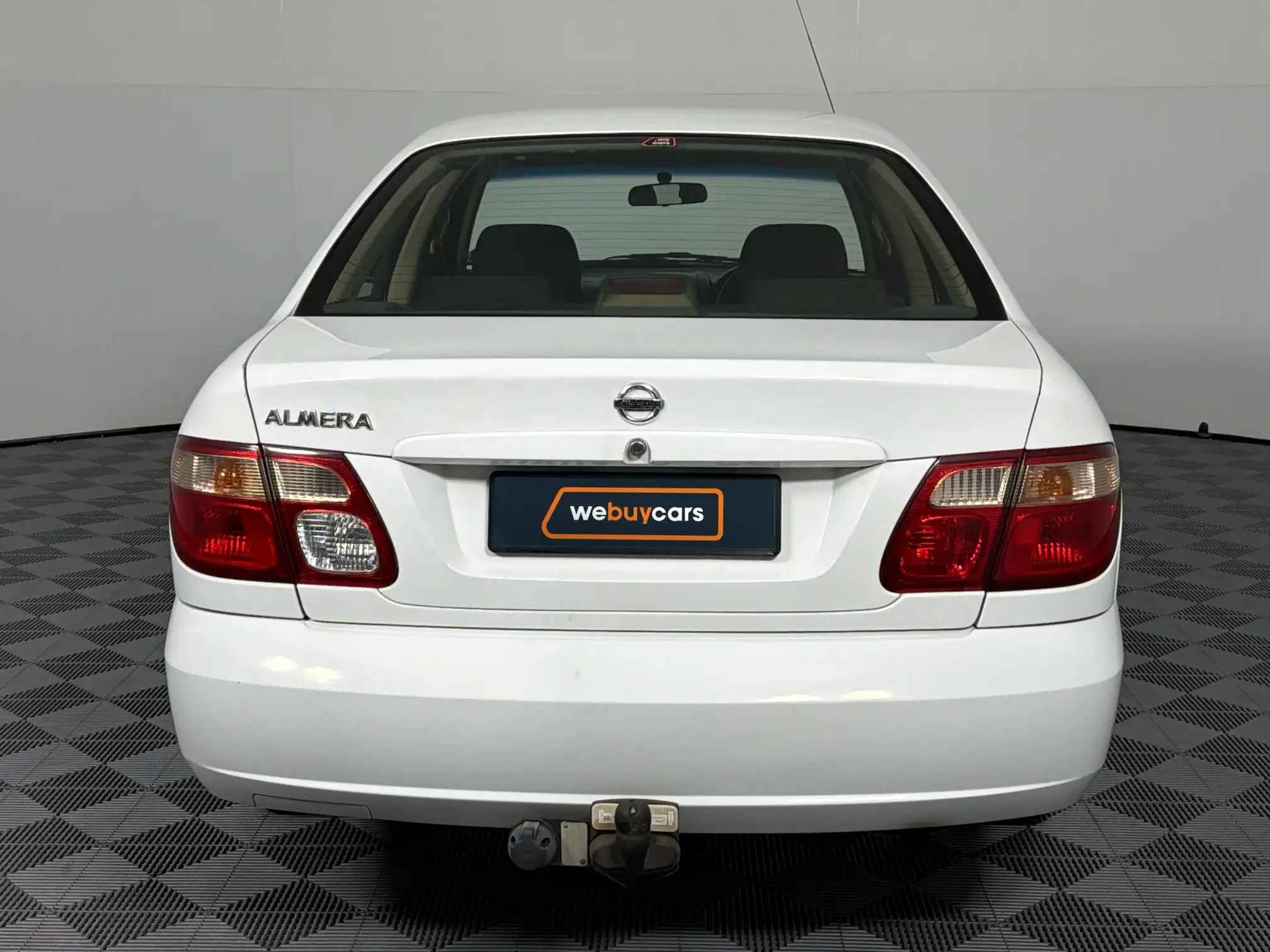 Nissan Almera