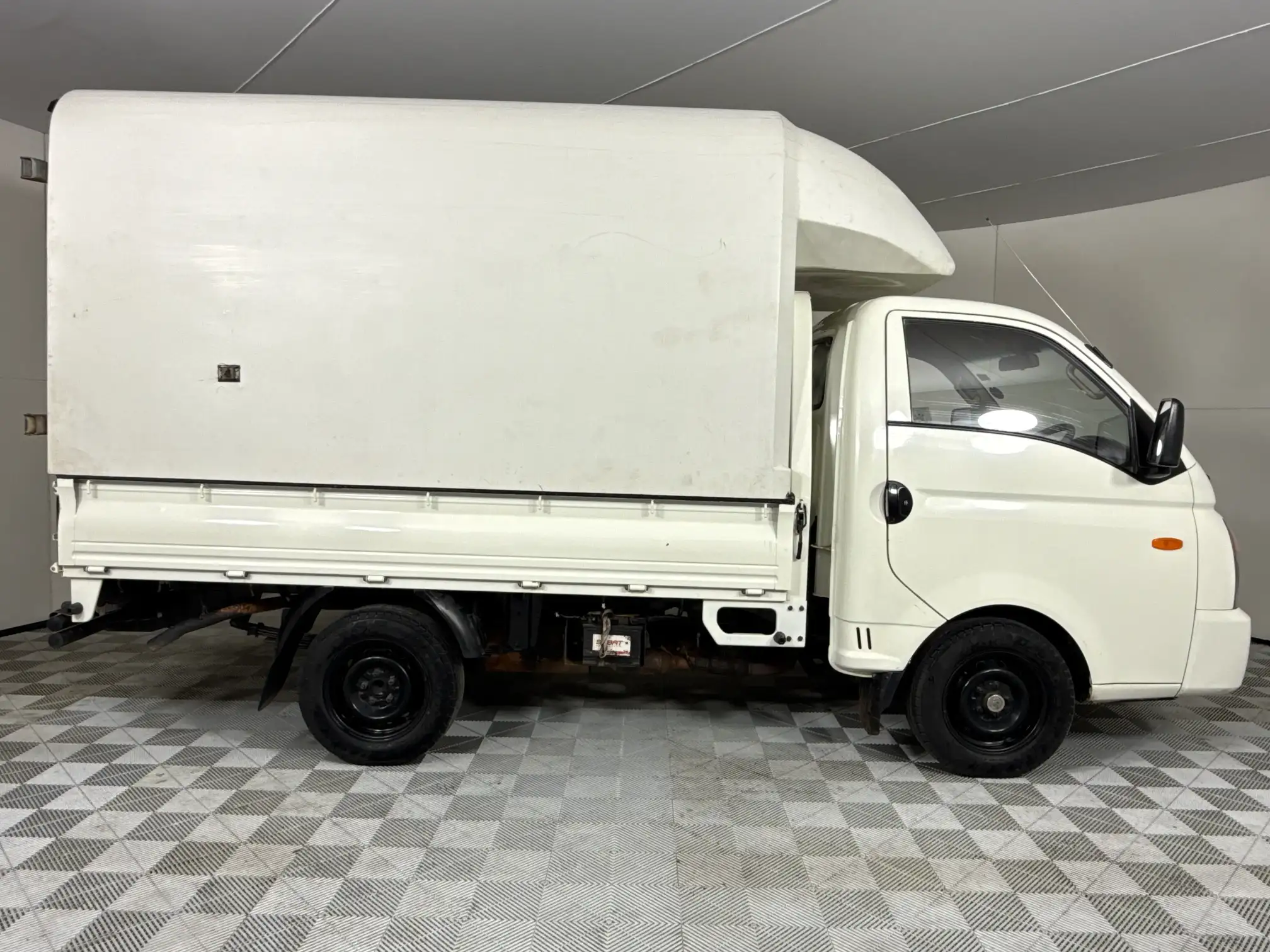 Hyundai H100