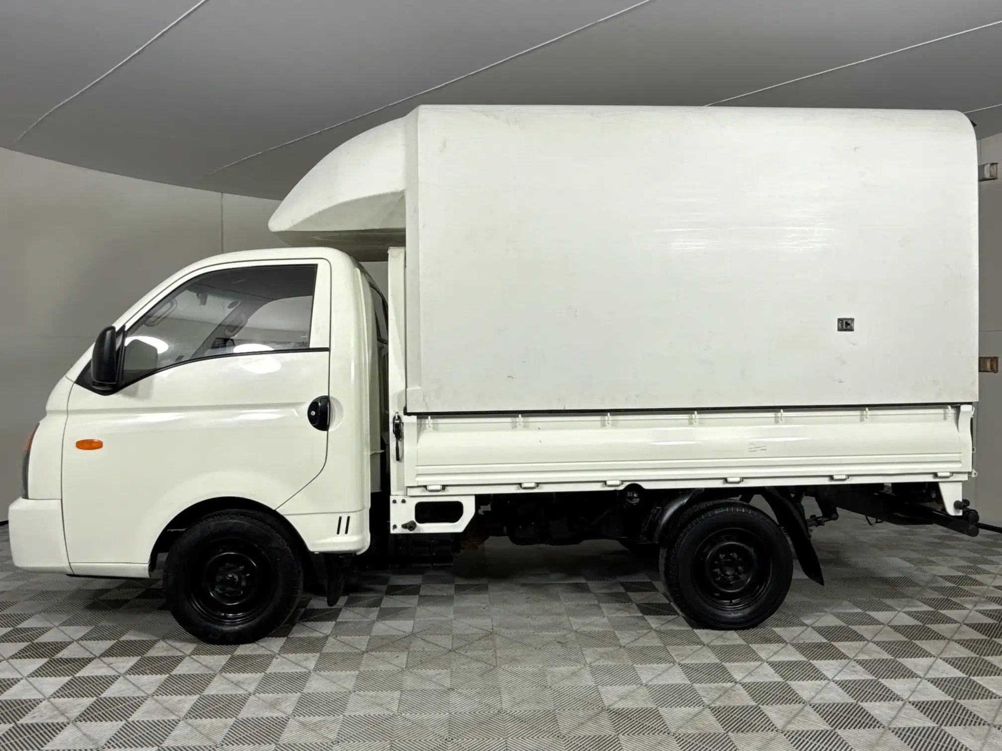 Hyundai H100