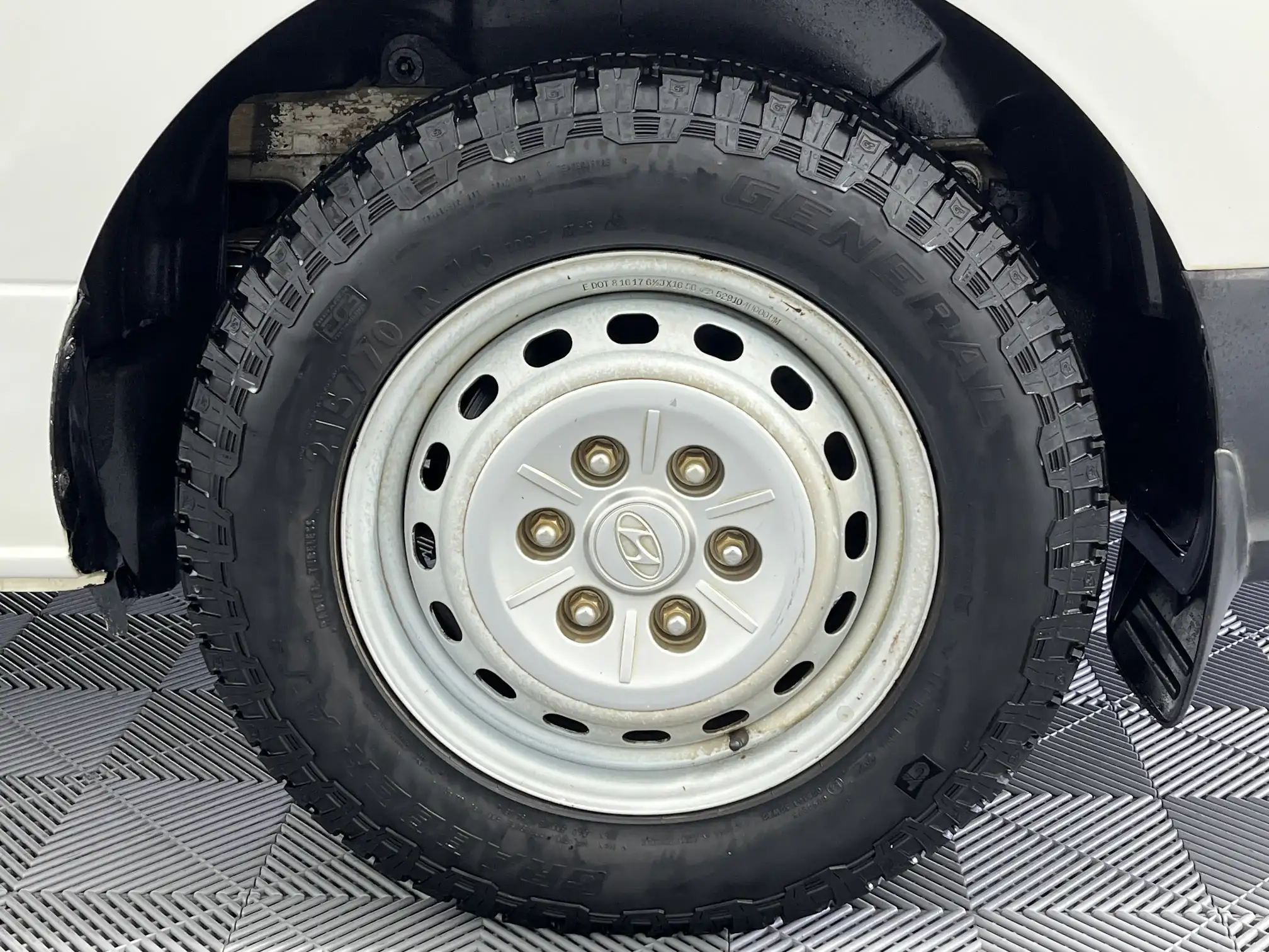 Hyundai H-1