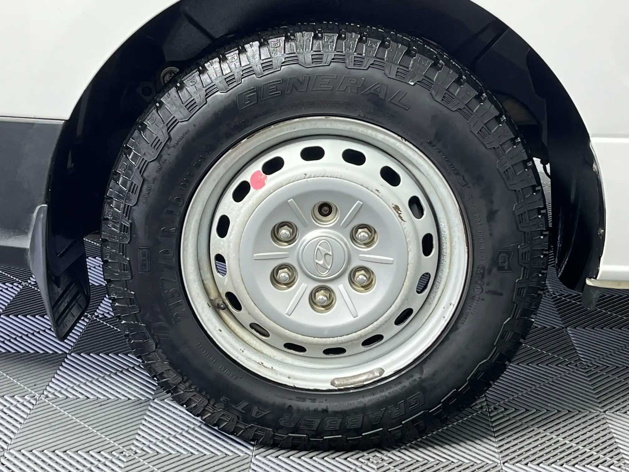 Hyundai H-1