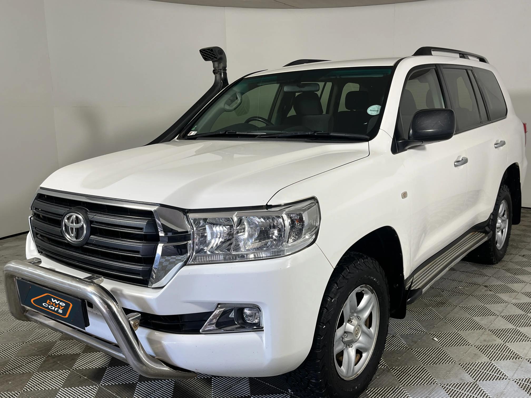 Toyota Land Cruiser 200 GX 4.5D V8 Auto