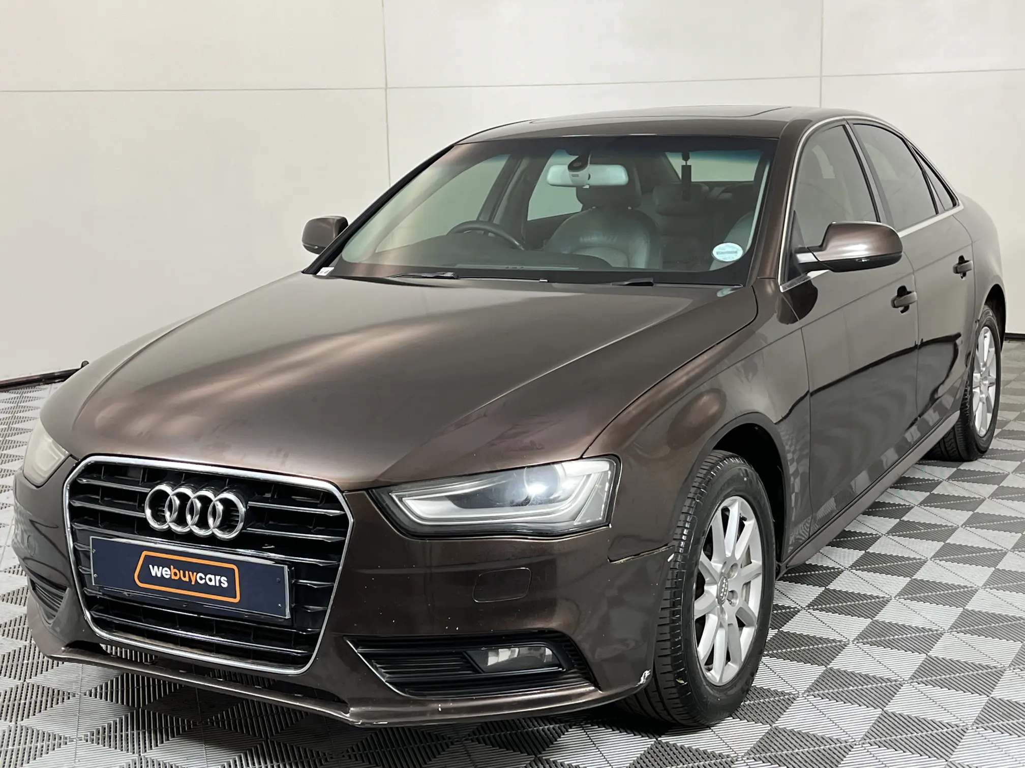 2014 Audi A4 1.8T S (88 KW)