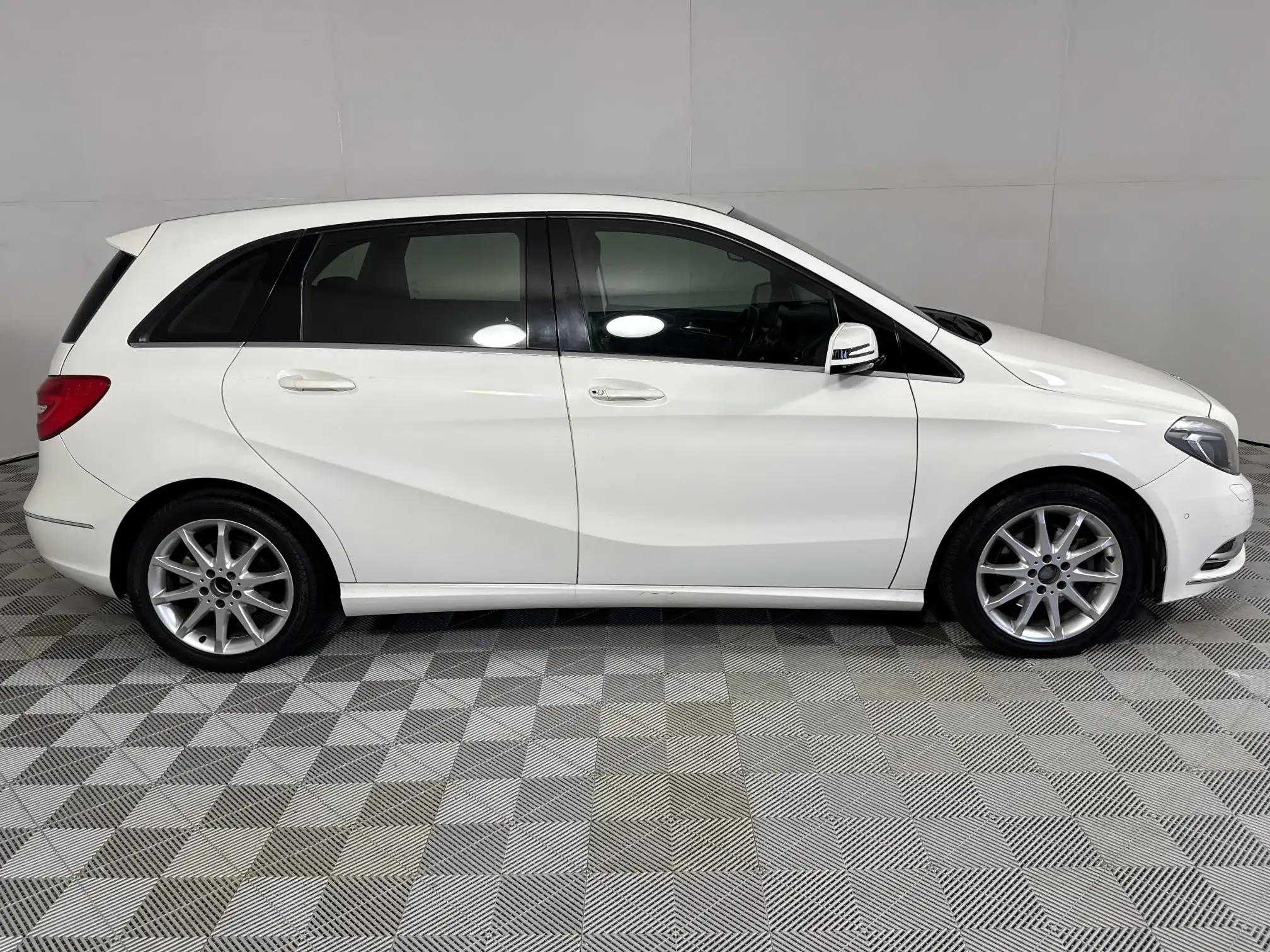 Mercedes-Benz B Class
