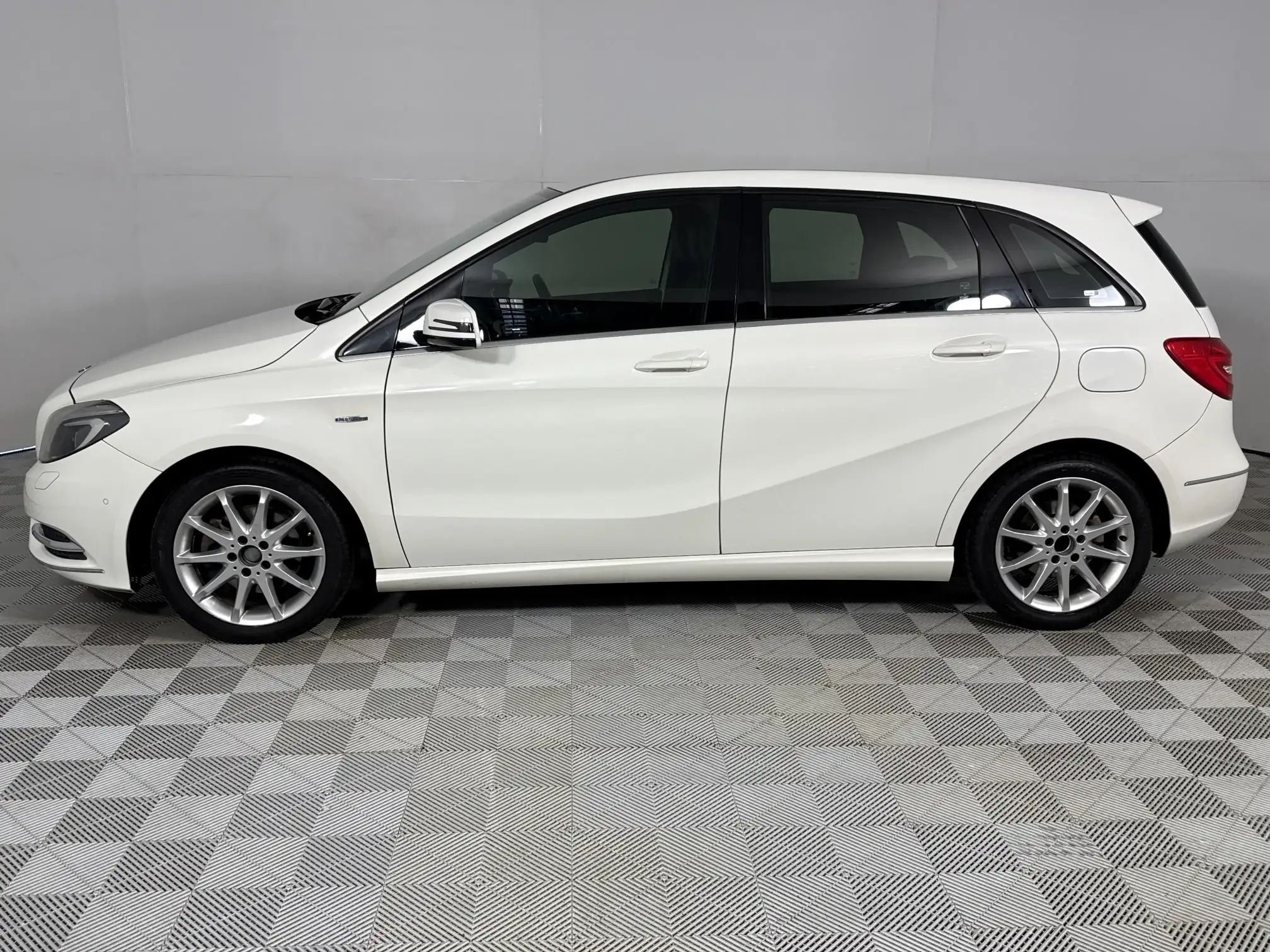 Mercedes-Benz B Class