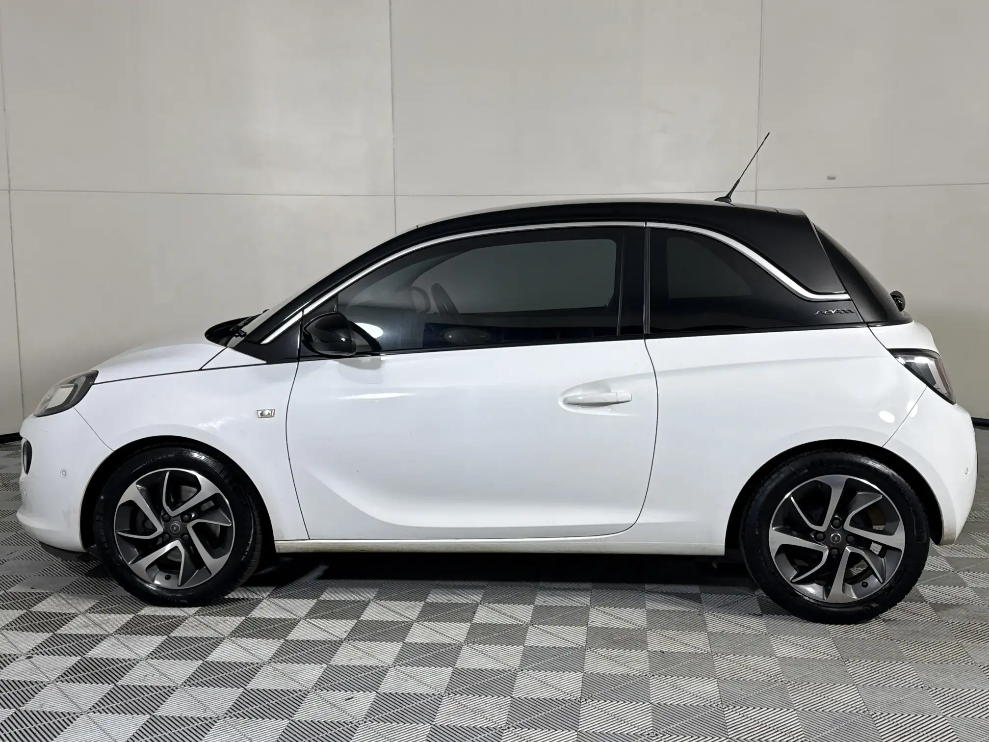 Opel Adam