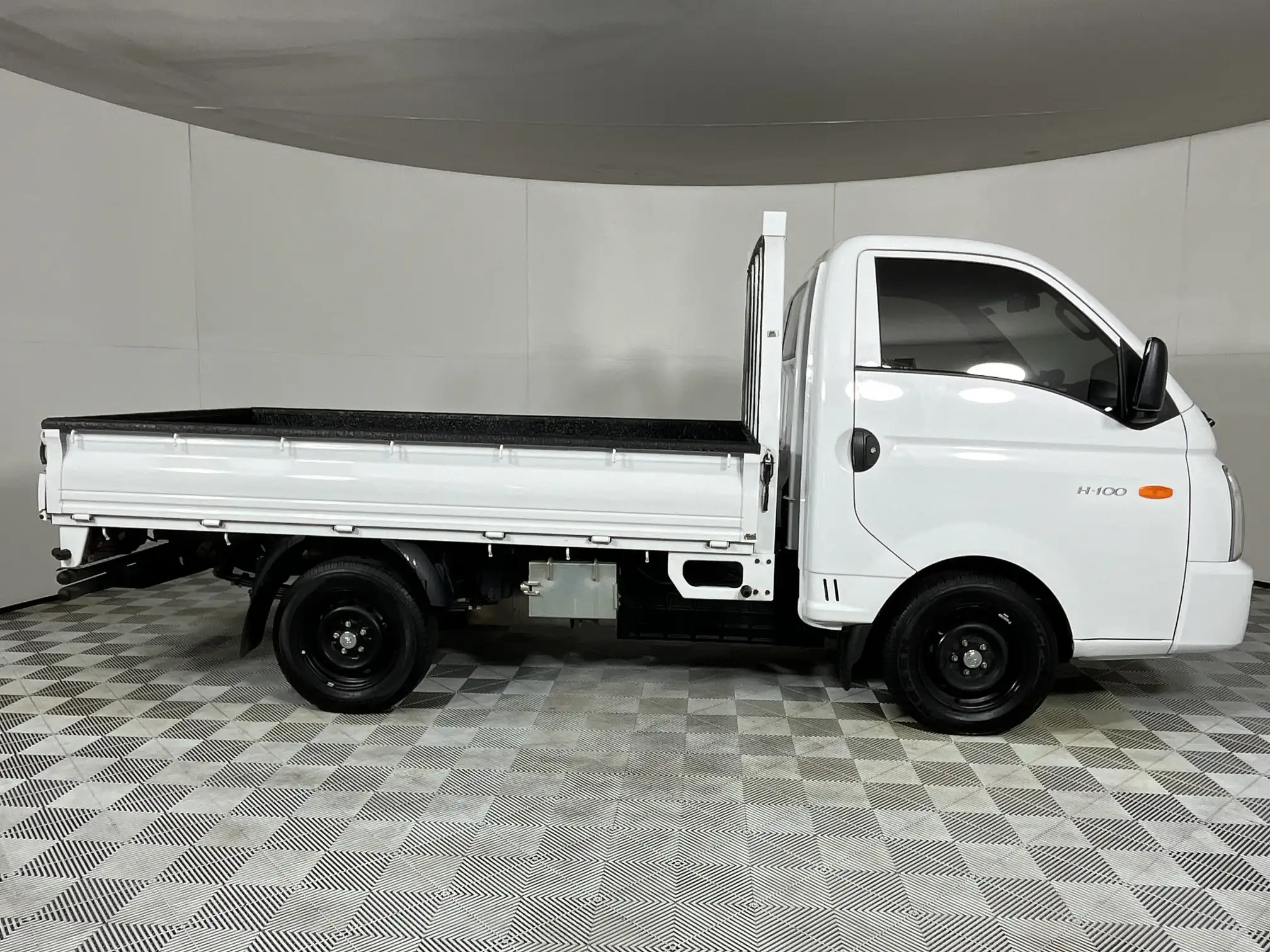 Hyundai H100