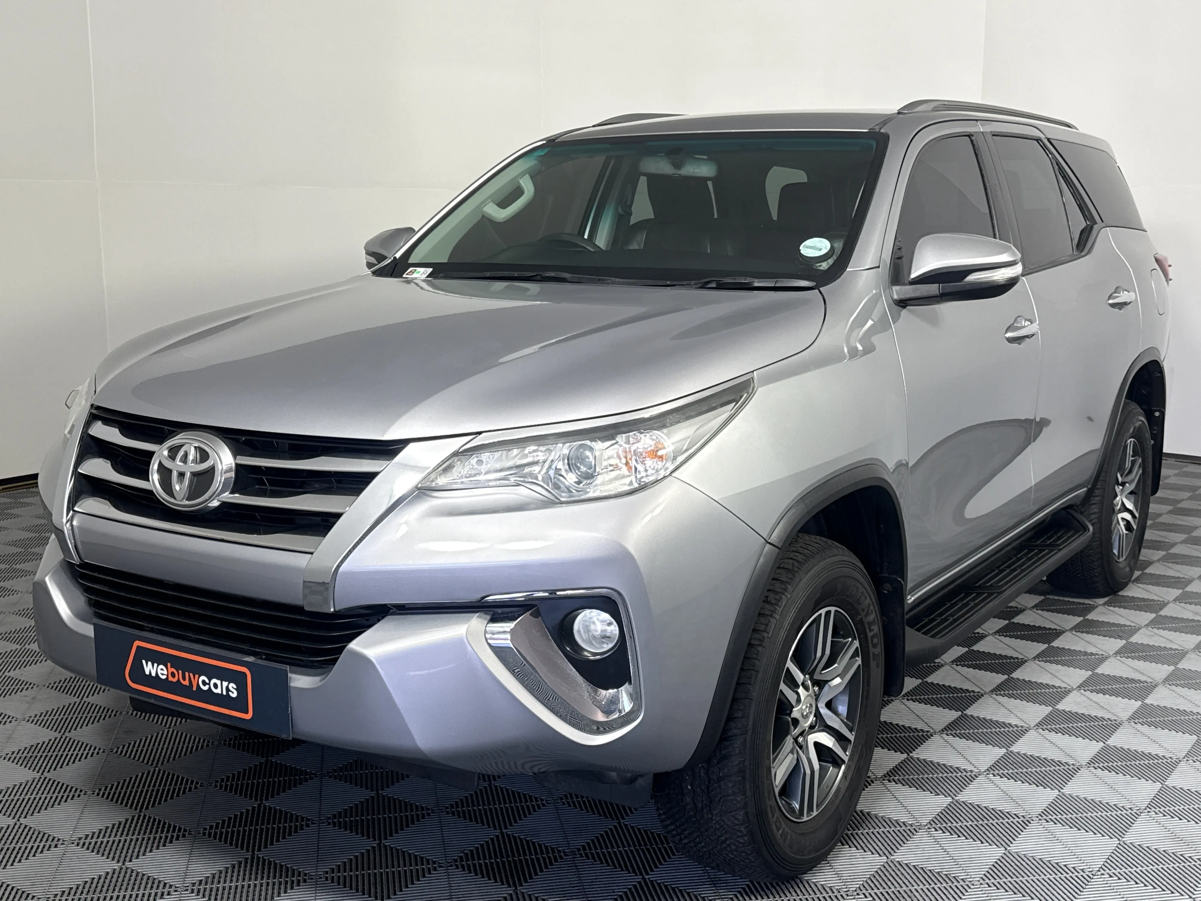 2016 Toyota Fortuner 2.4gd-6 R/B Auto