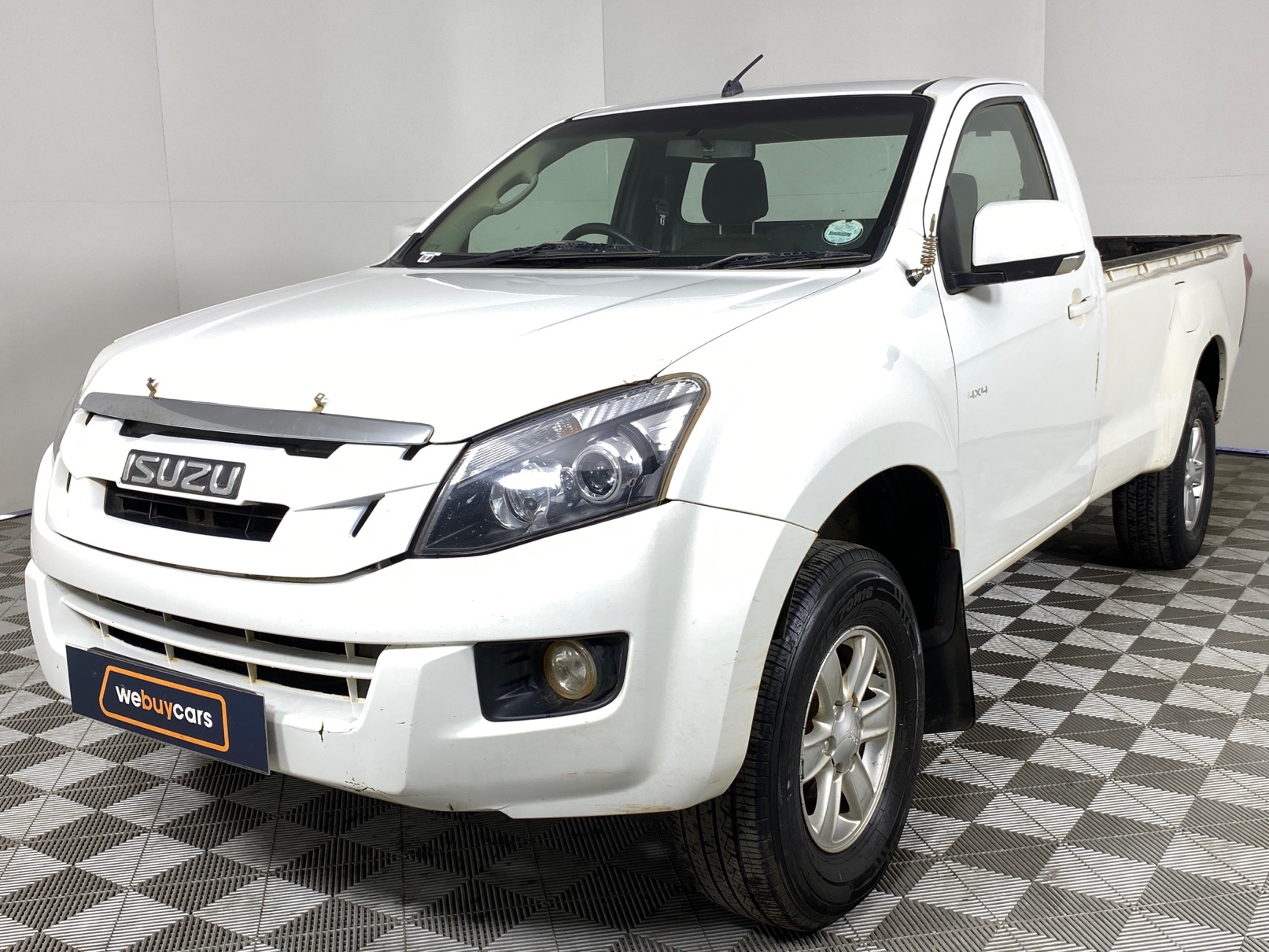 Isuzu KB 250 D-TEQ LE Single Cab 4X4 for sale - R 115 900 | Carfind.co.za