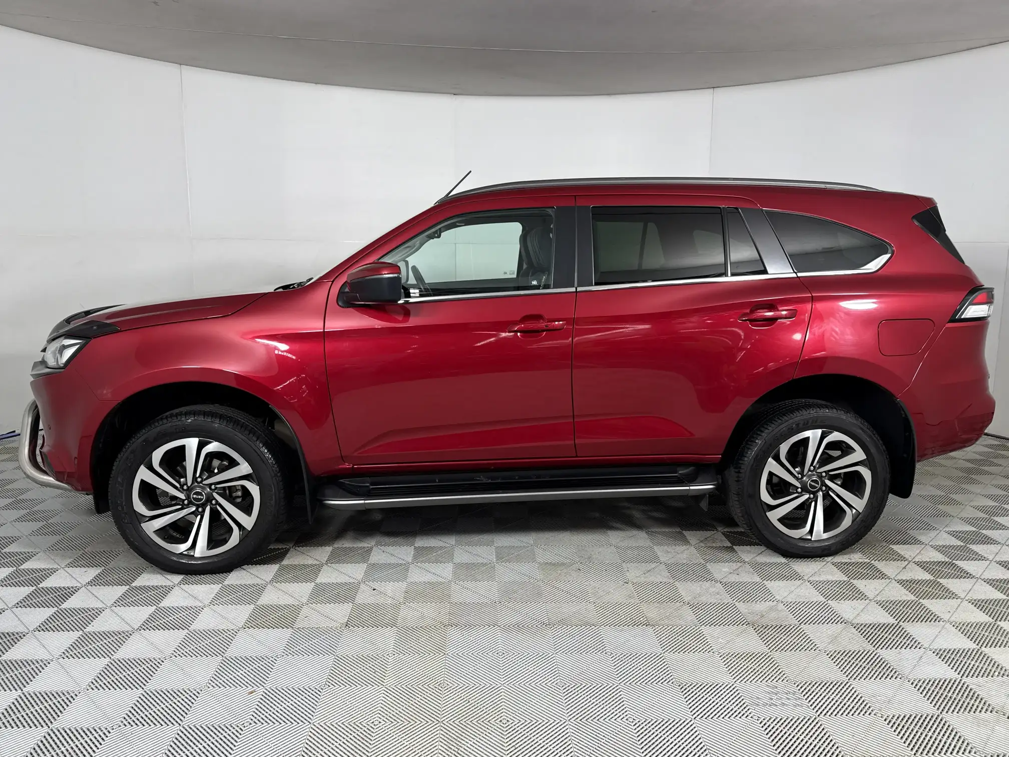 Isuzu MU-X