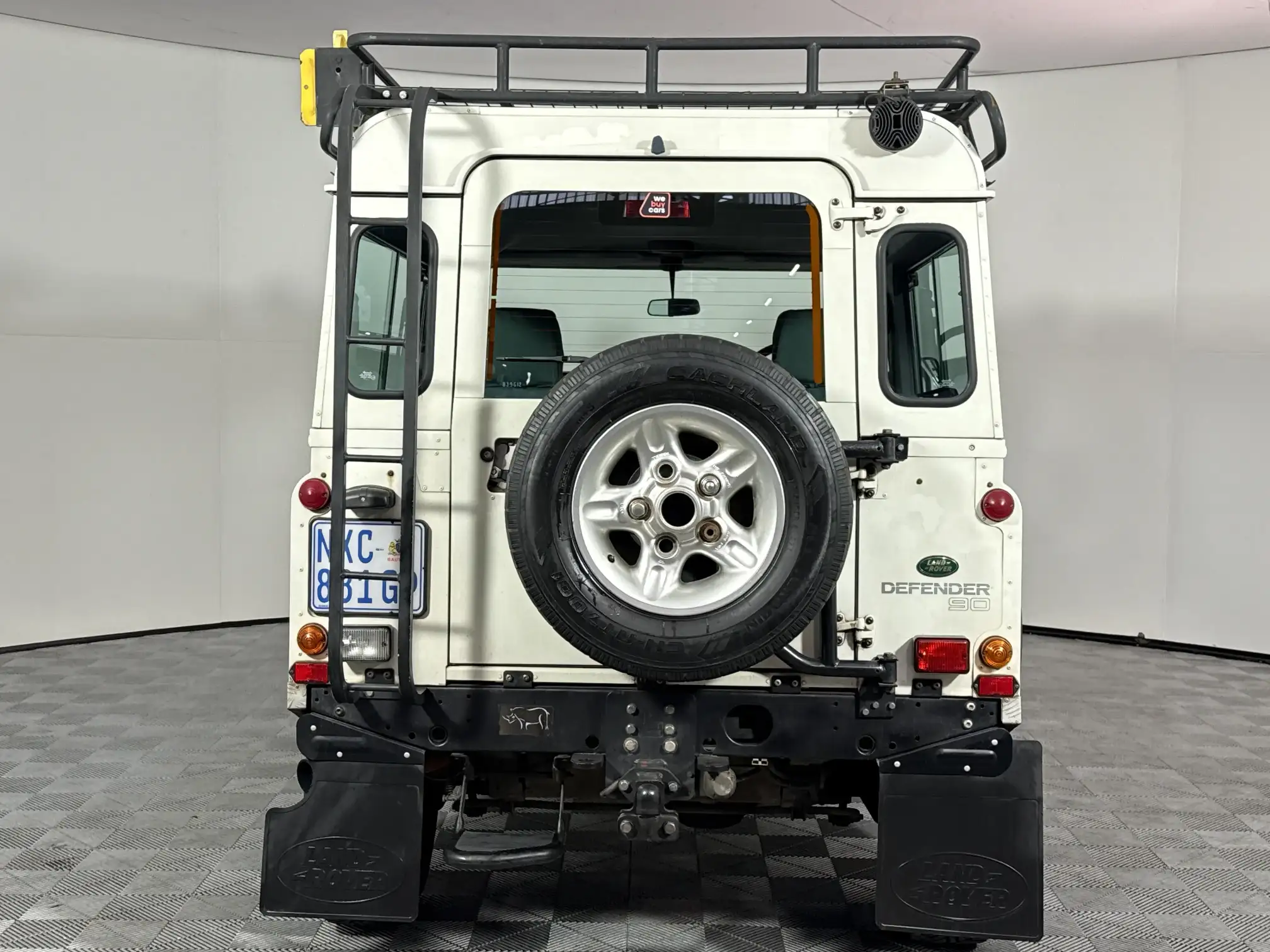 Land Rover Defender 90