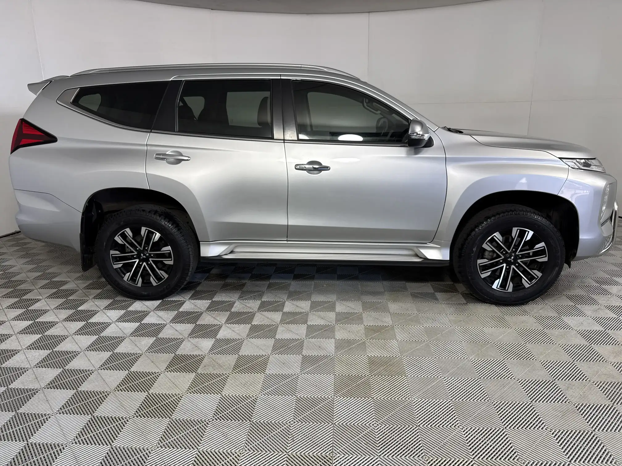 Mitsubishi Pajero Sport