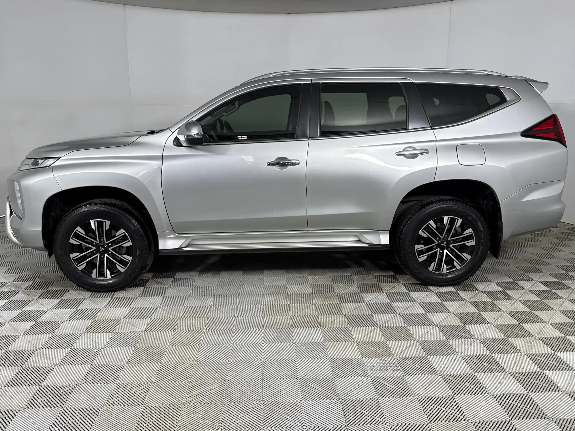 Mitsubishi Pajero Sport