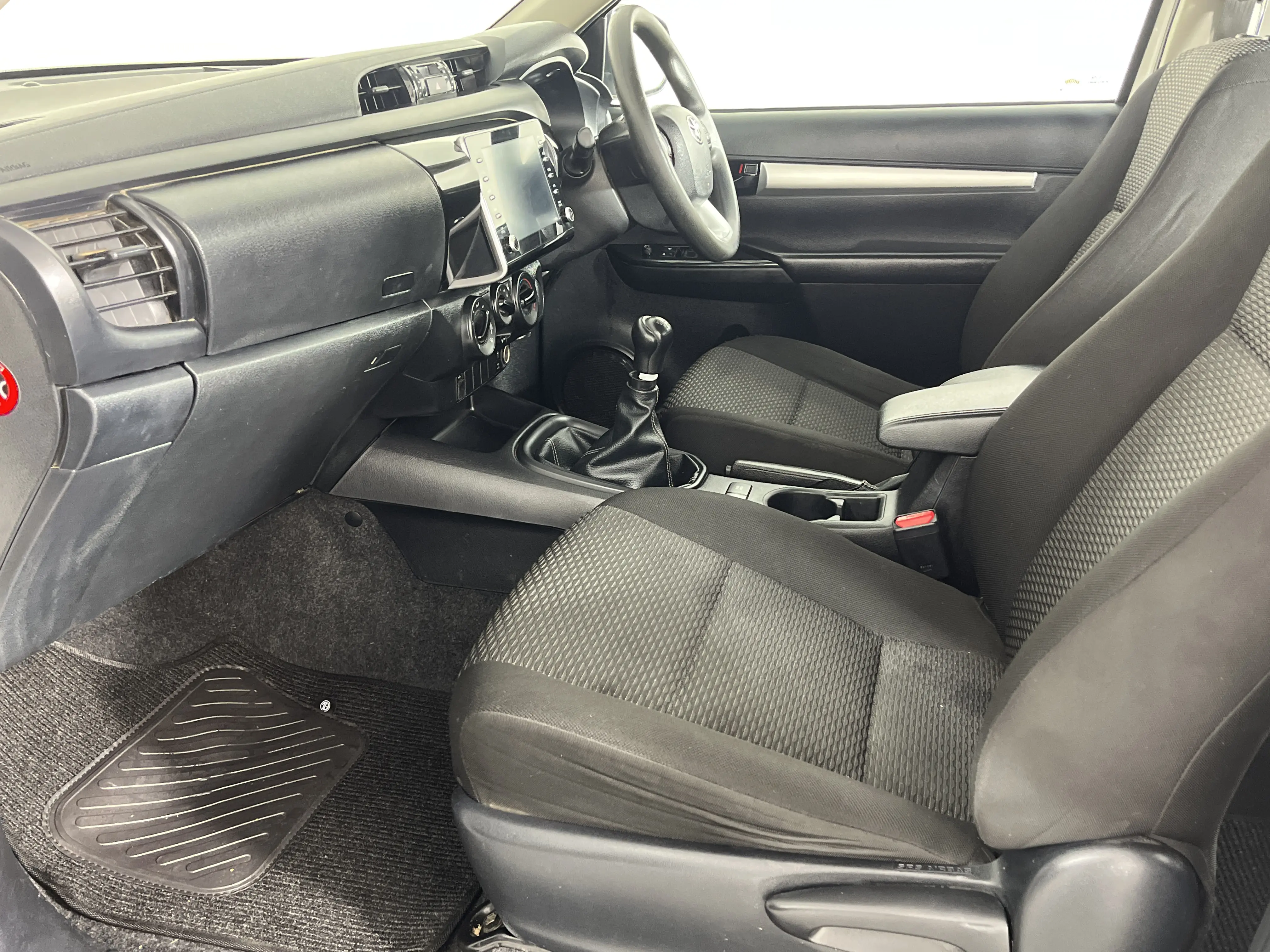 2020 Toyota Hilux 2.4 Gd-6 RB Raider Pick Up E/cab, photo 3