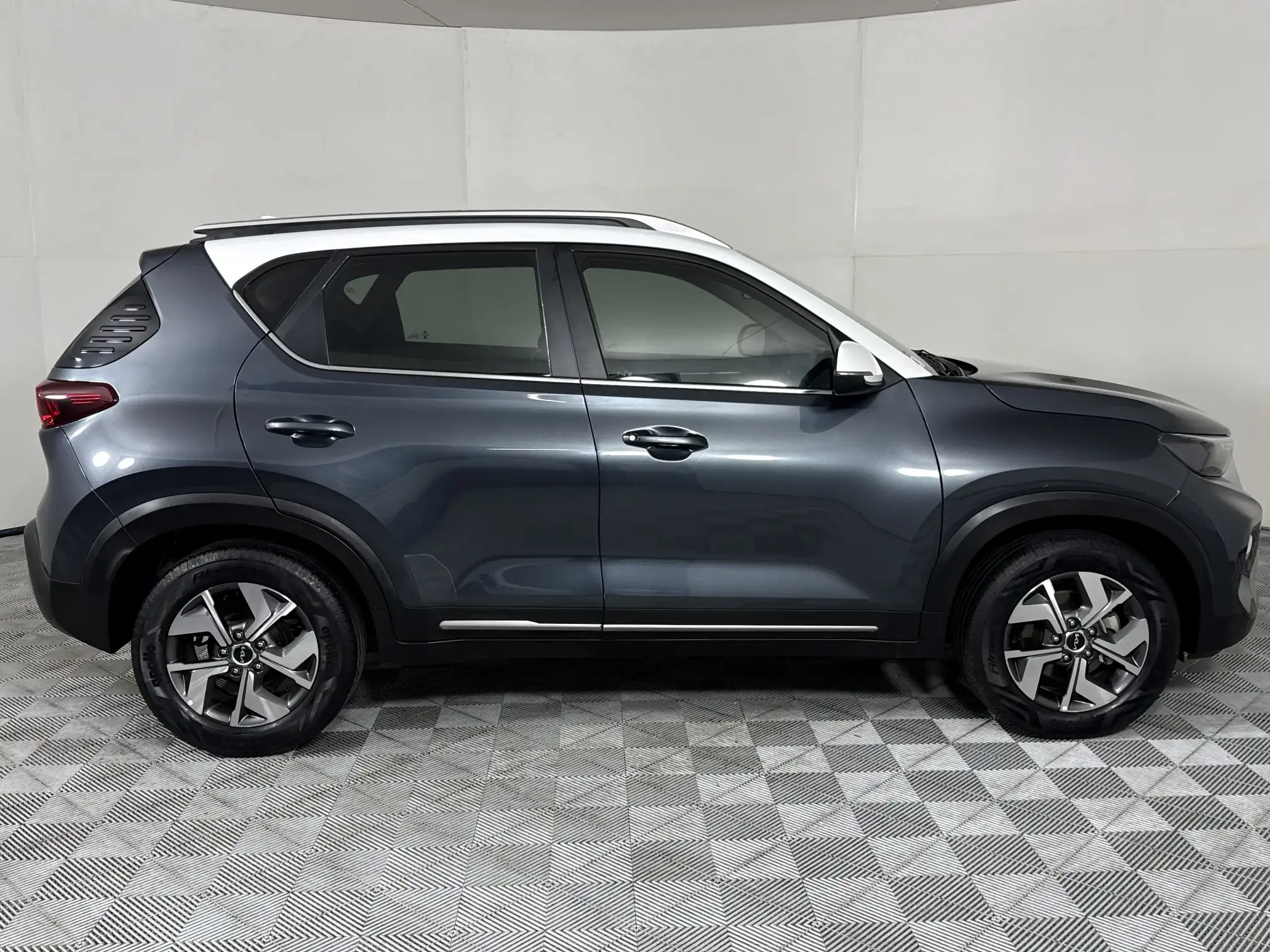 KIA Sonet