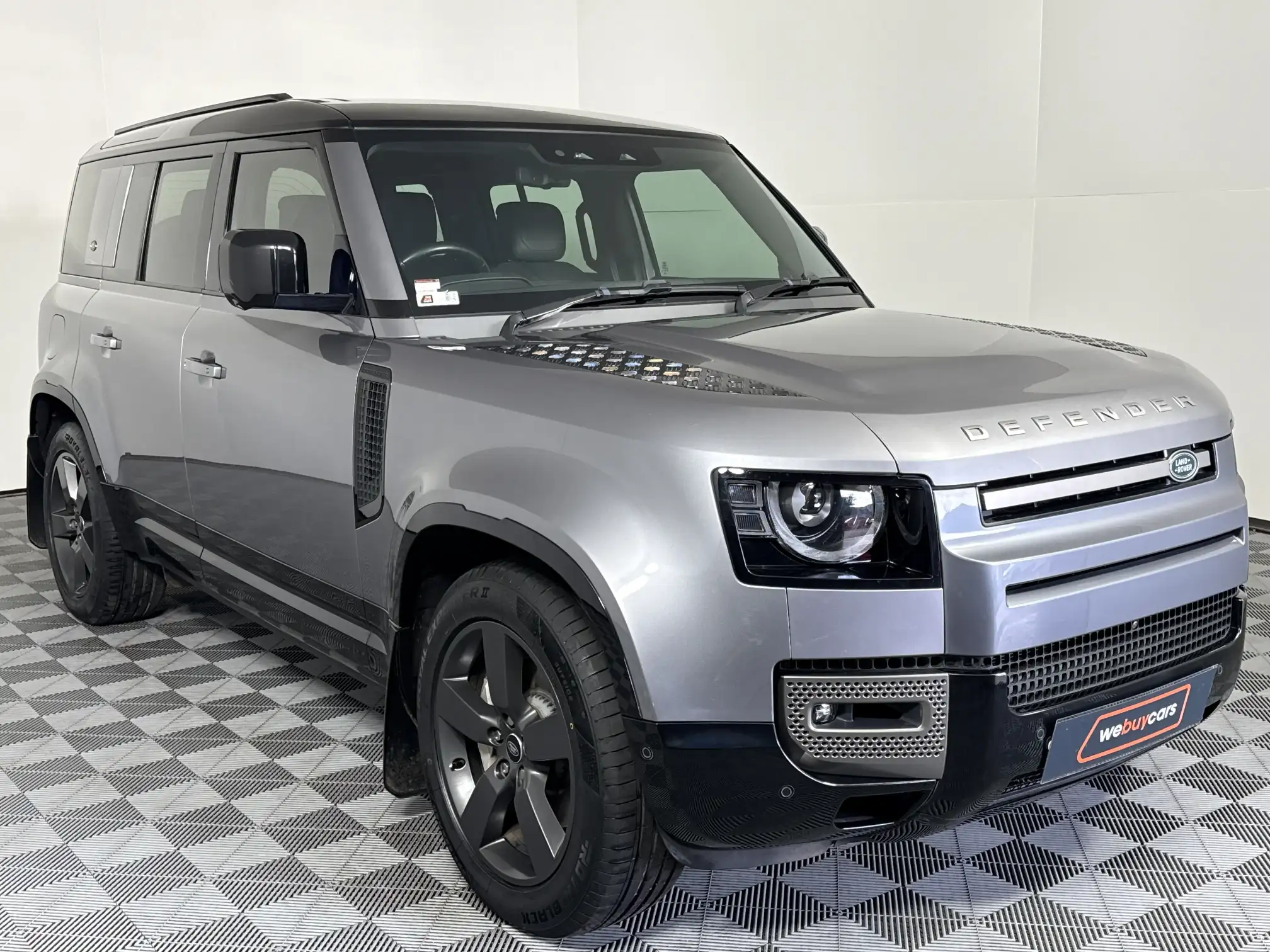 Land Rover Defender 110