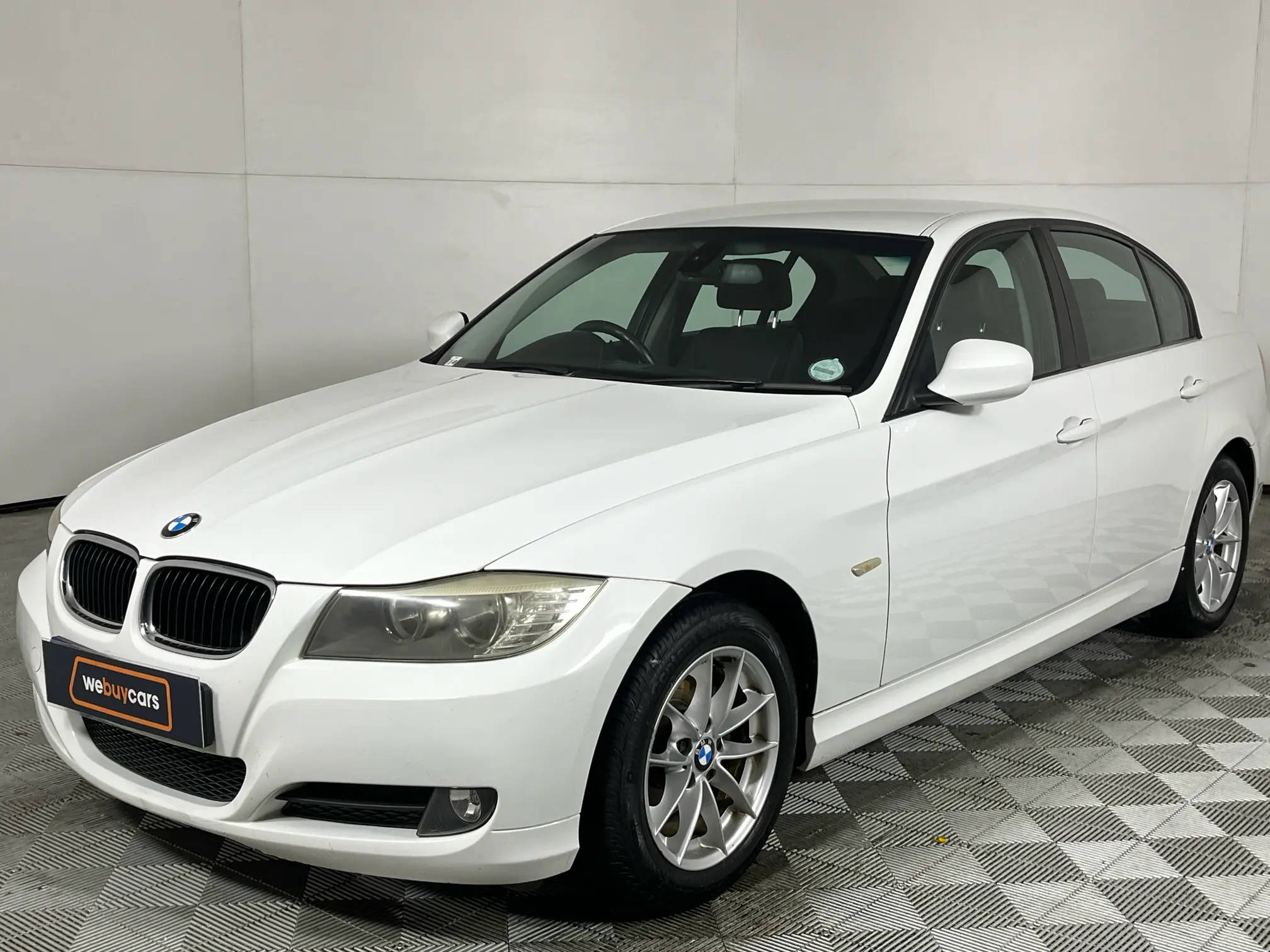 2011 BMW 3 Series 320i (E90)