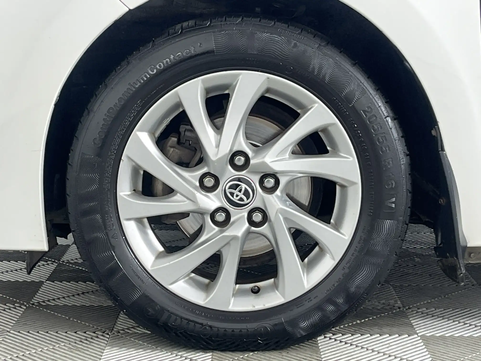 Toyota Corolla Quest