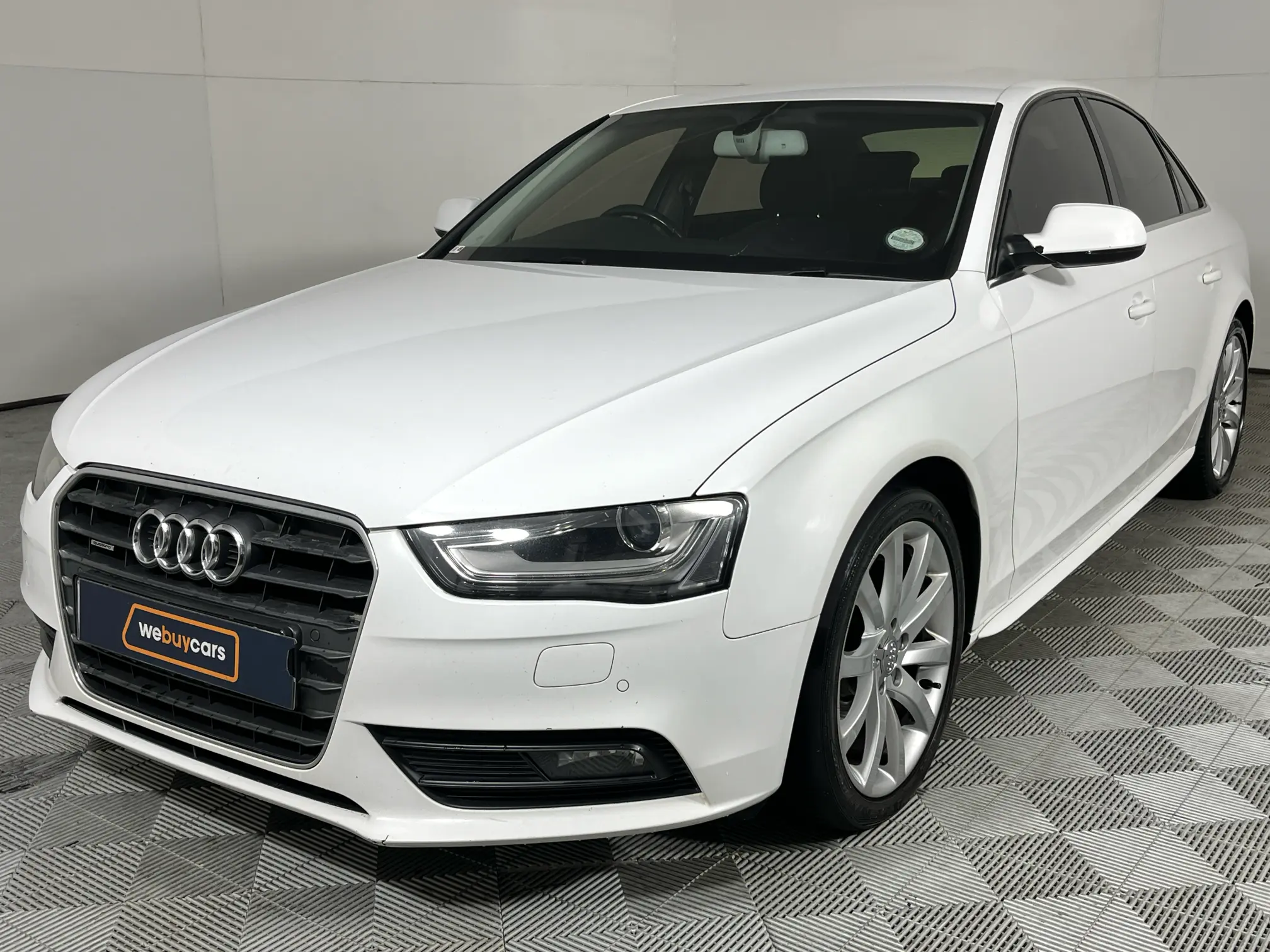 2013 Audi A4 2.0 TFSI quattro S tronic (155 KW)