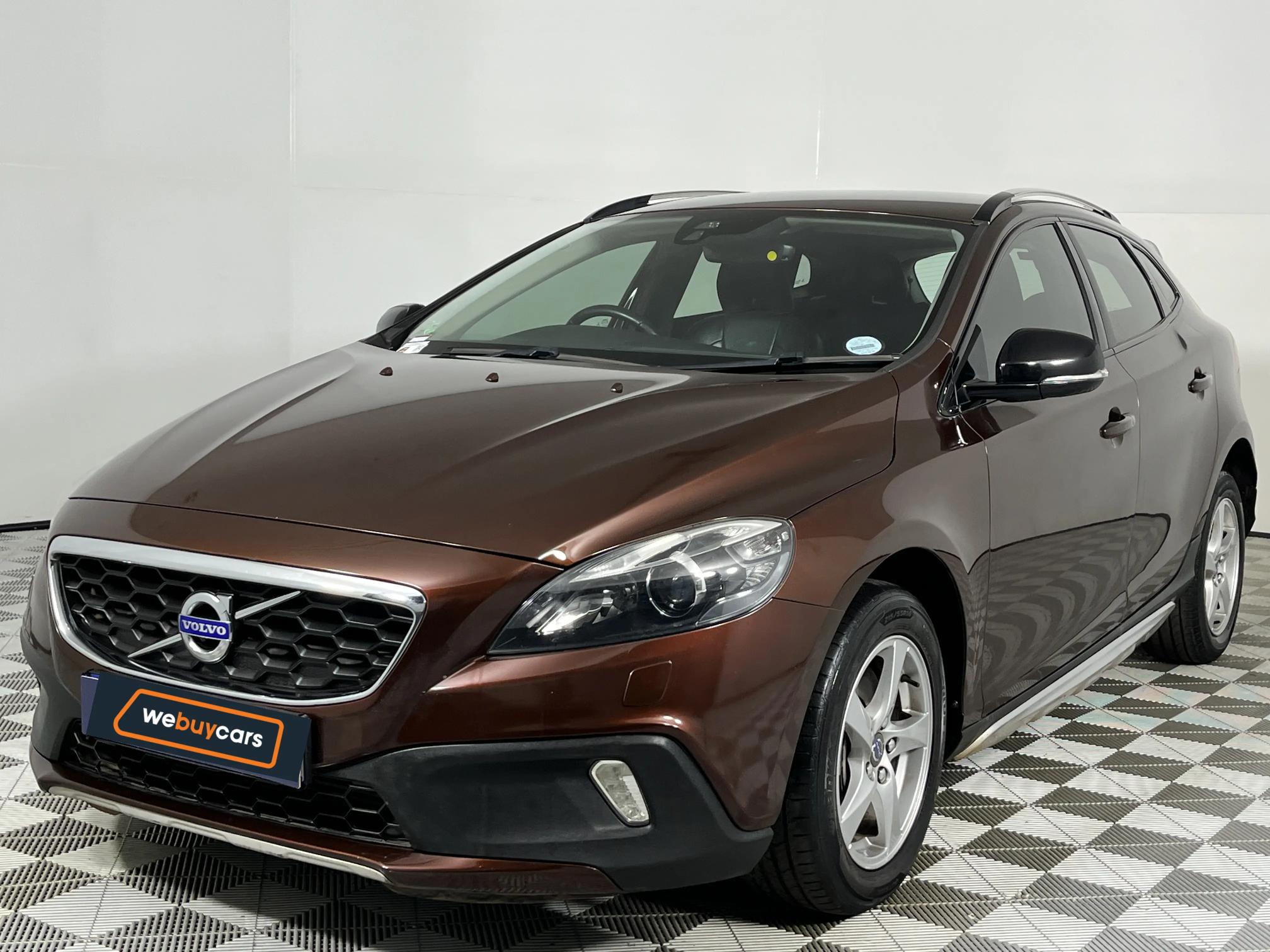 Volvo V40 Cross Country D4 Momentum Geartronic