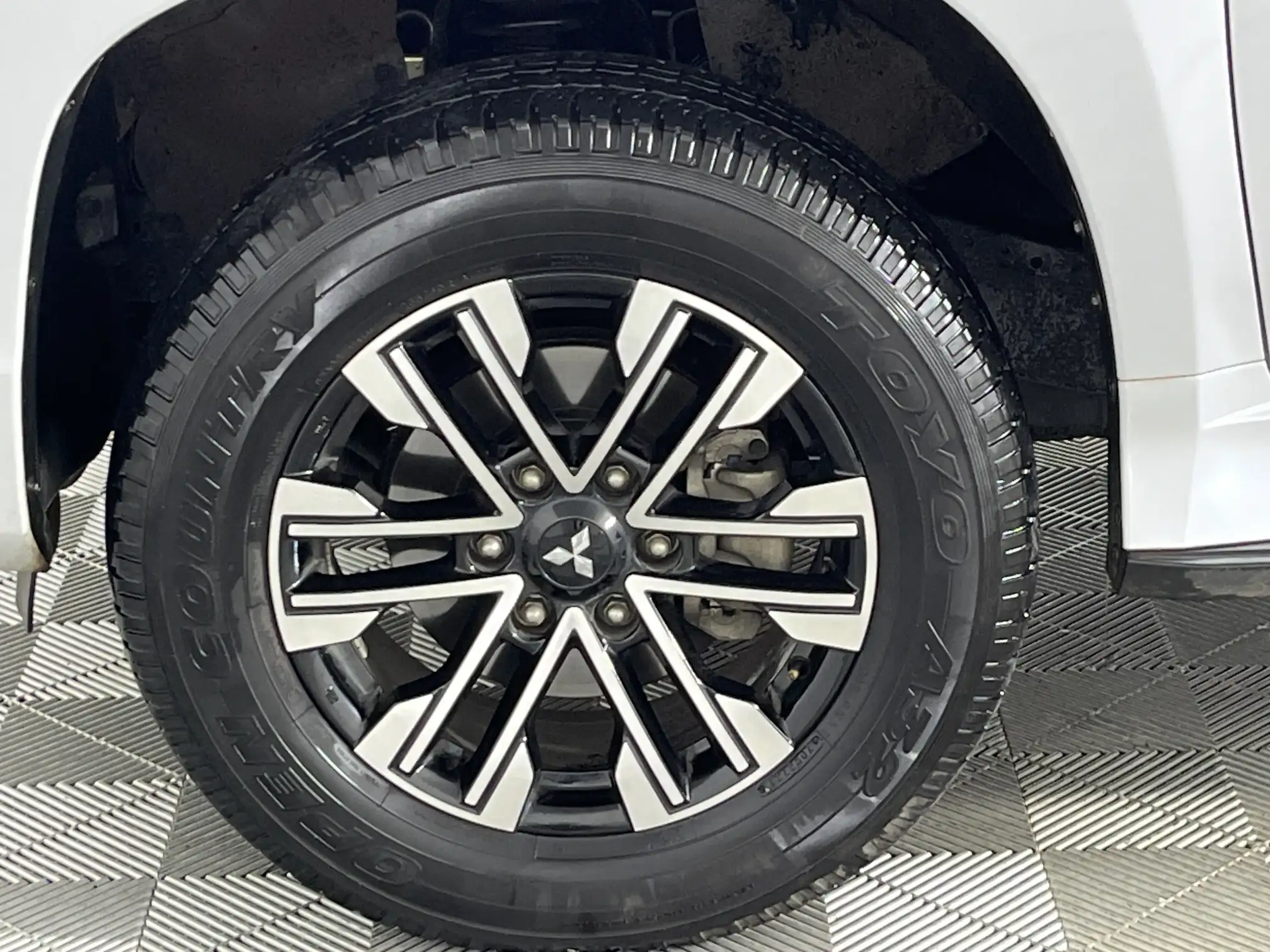 Mitsubishi Pajero Sport