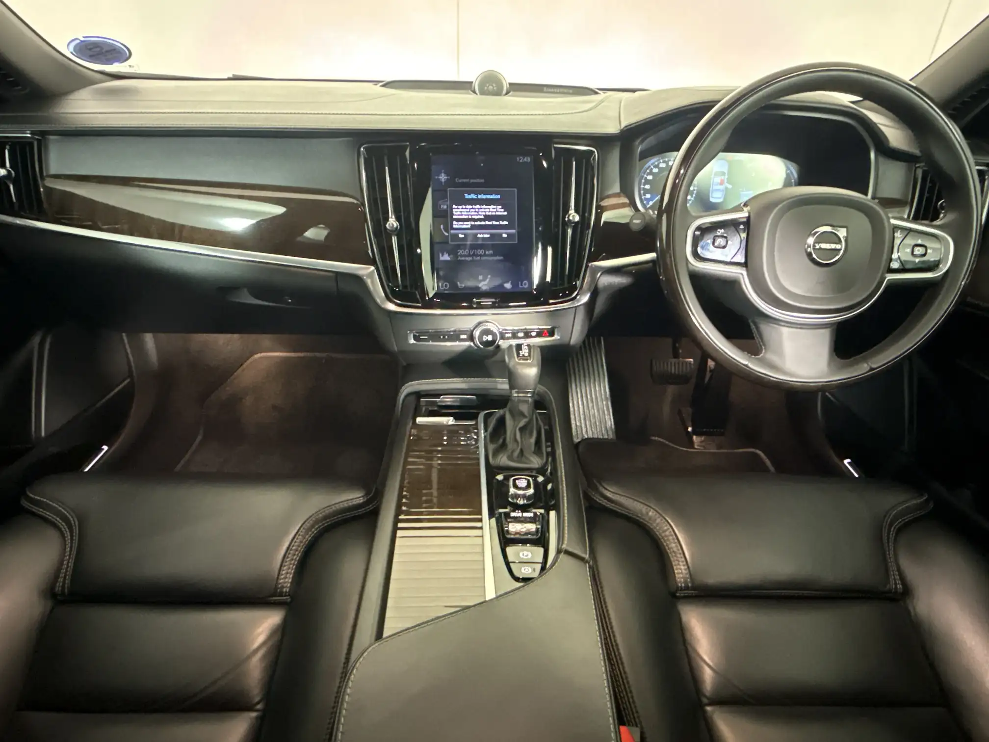Volvo S90