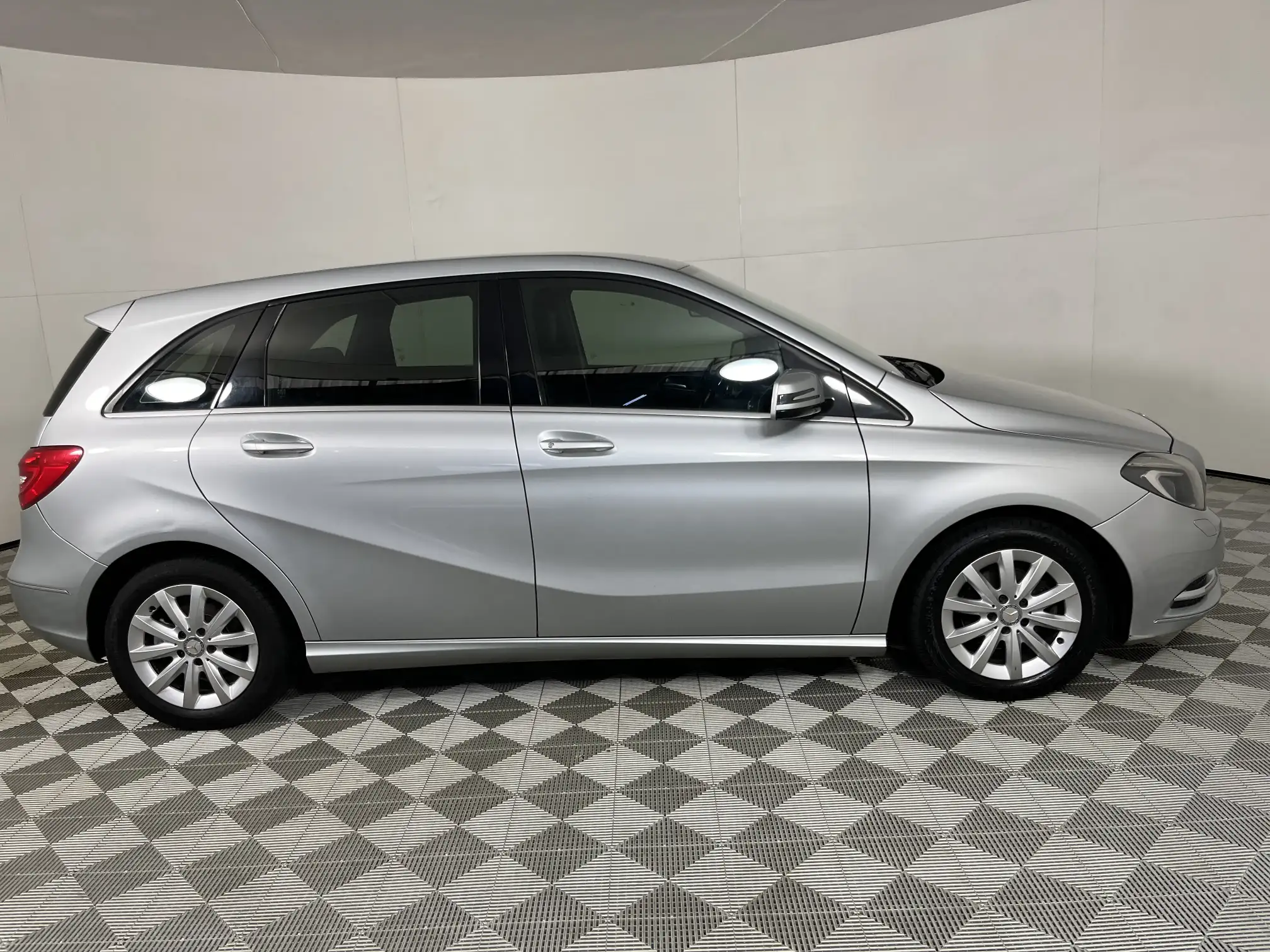 Mercedes-Benz B Class