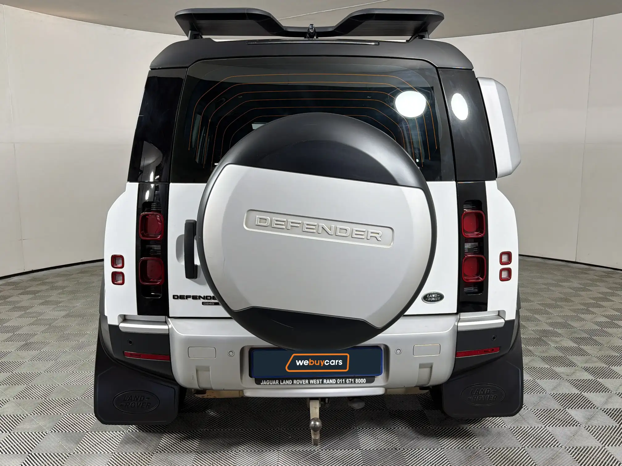 Land Rover Defender 110