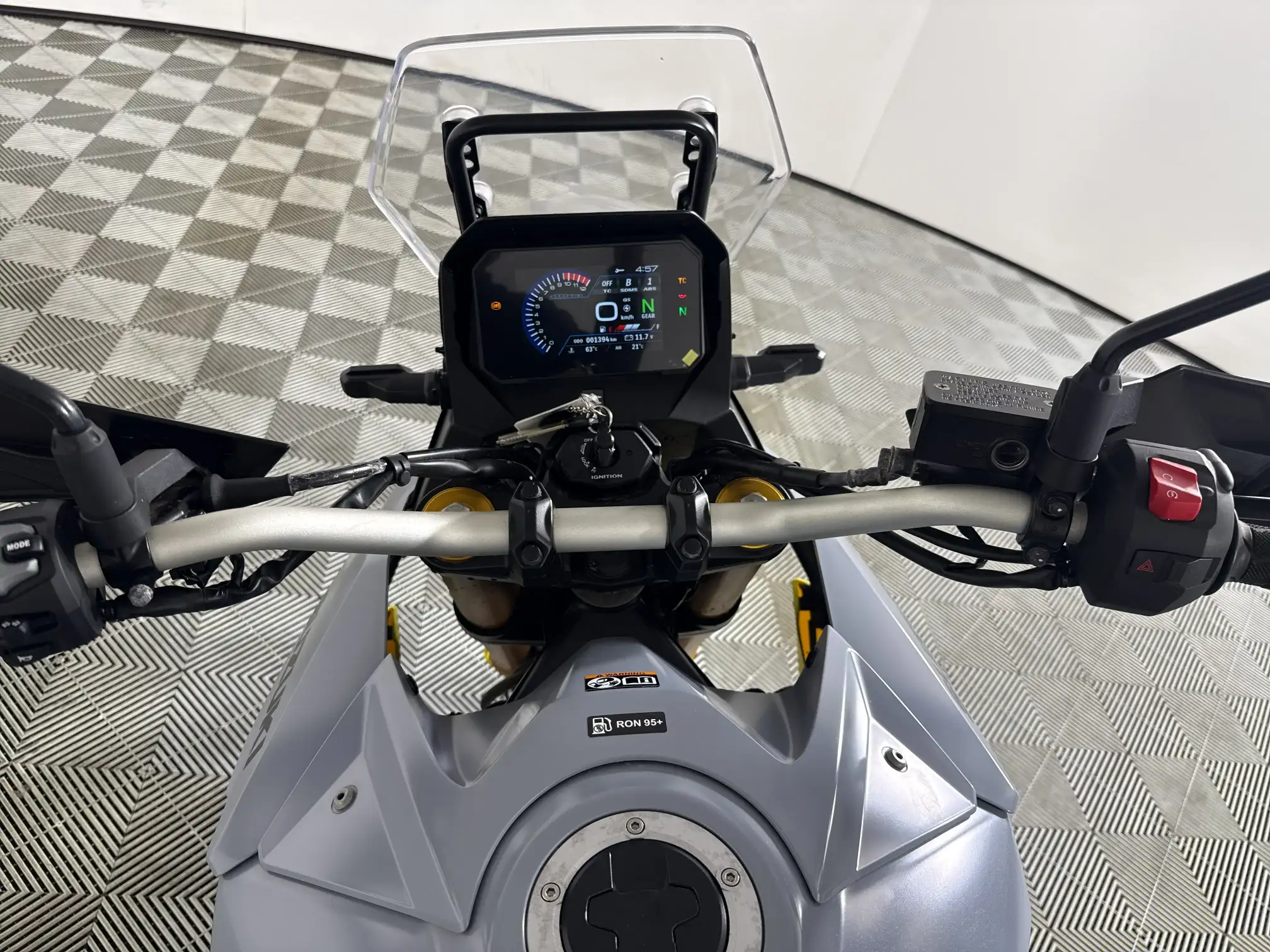Suzuki 800