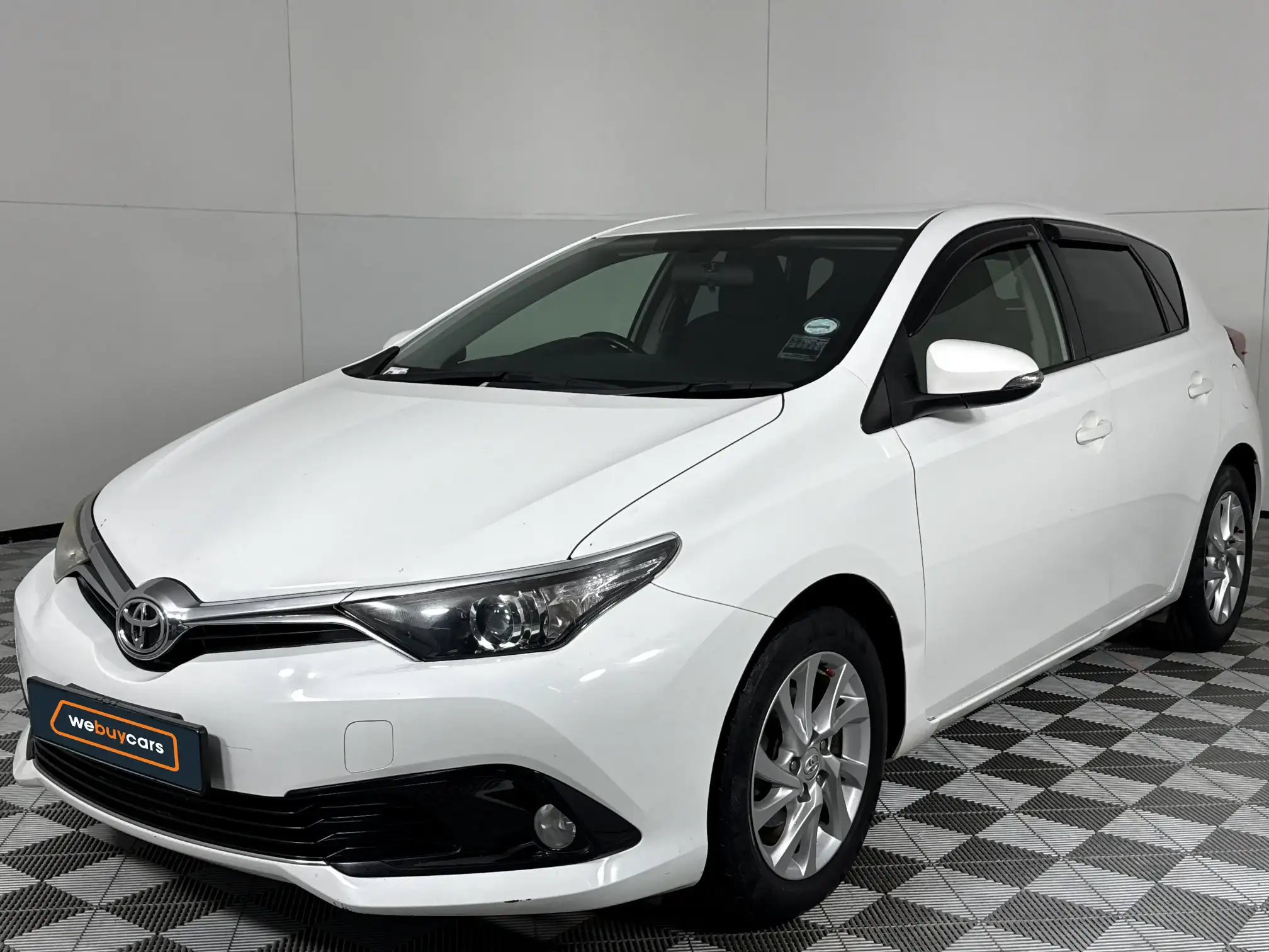 2016 Toyota Auris