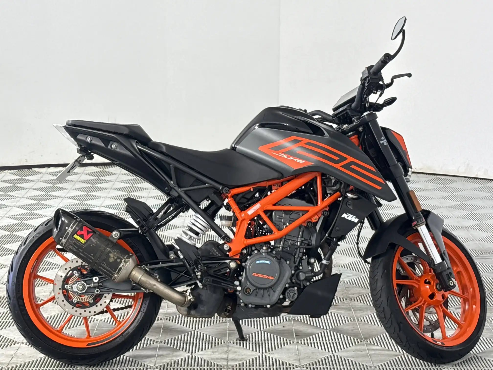2022 KTM Duke