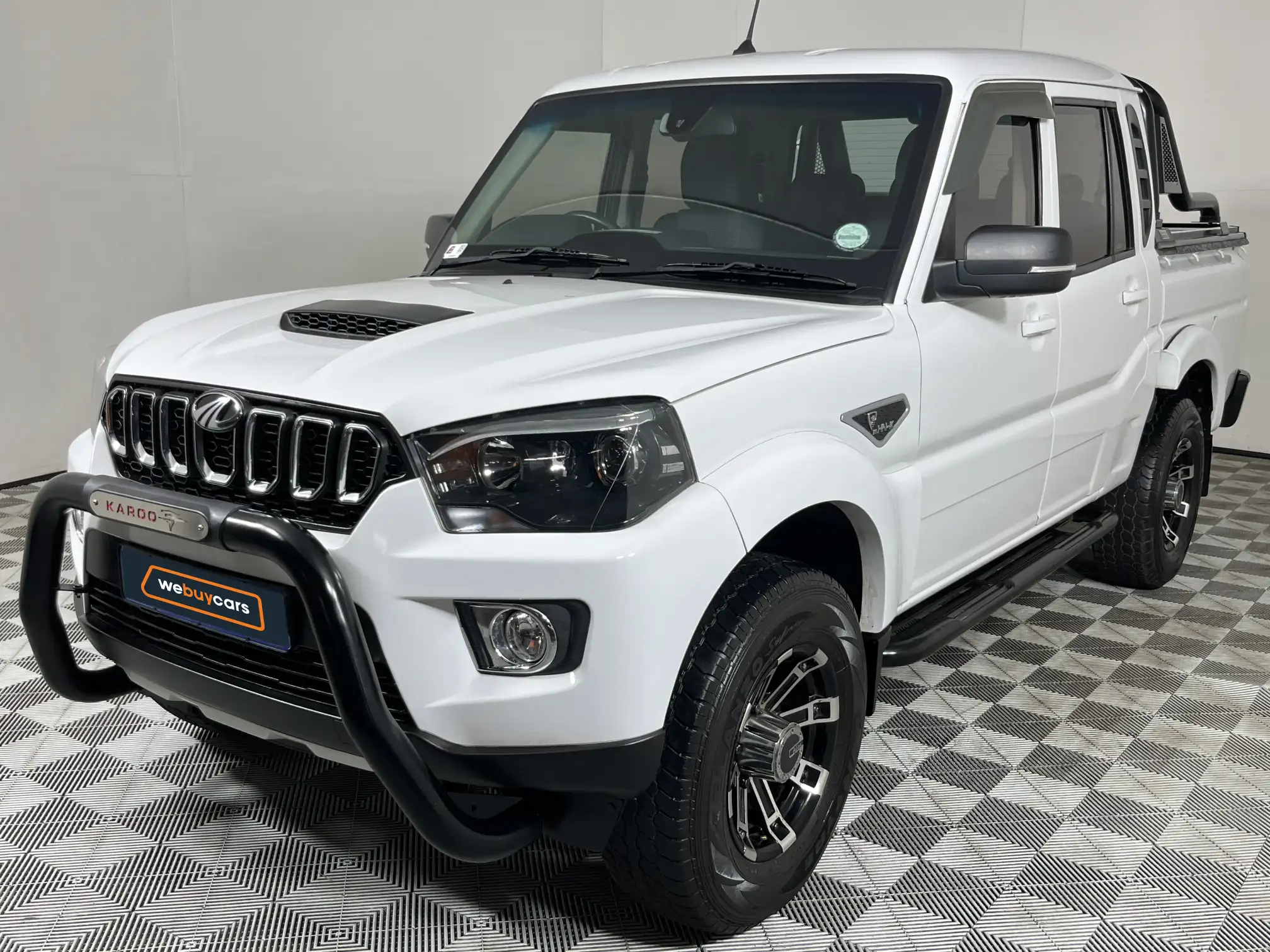 2022 Mahindra PIK UP