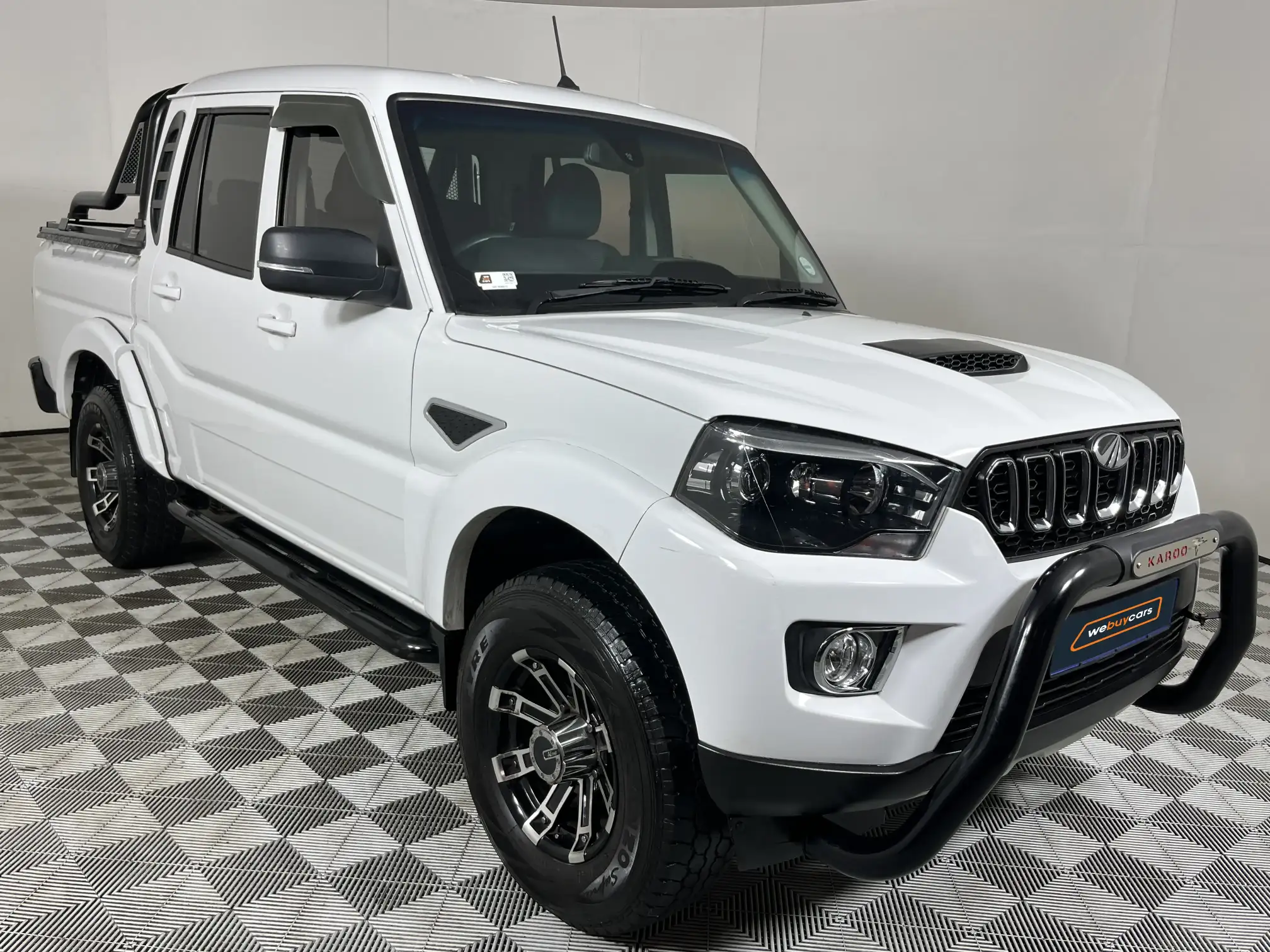 Mahindra PIK UP