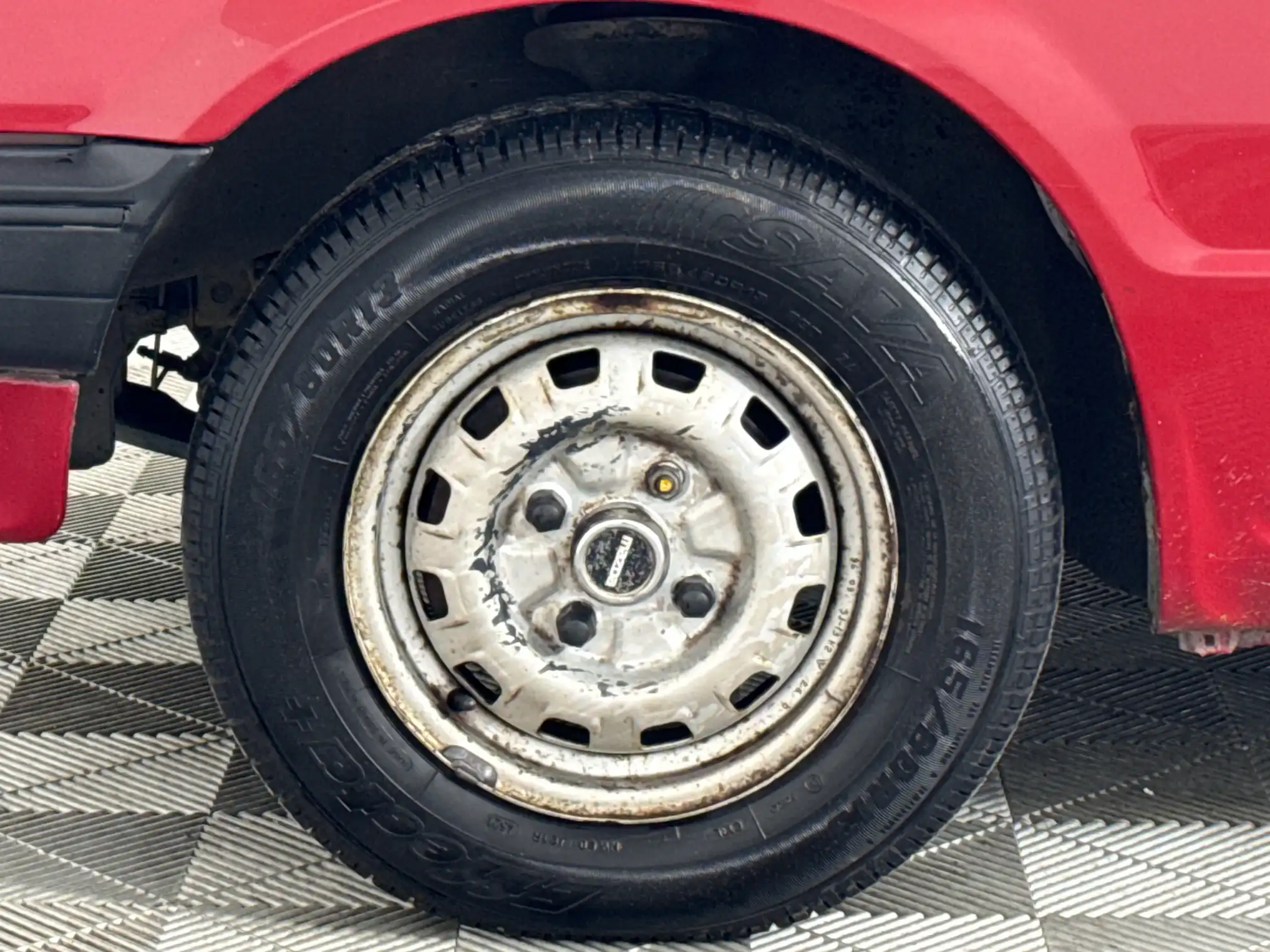 Mazda 323