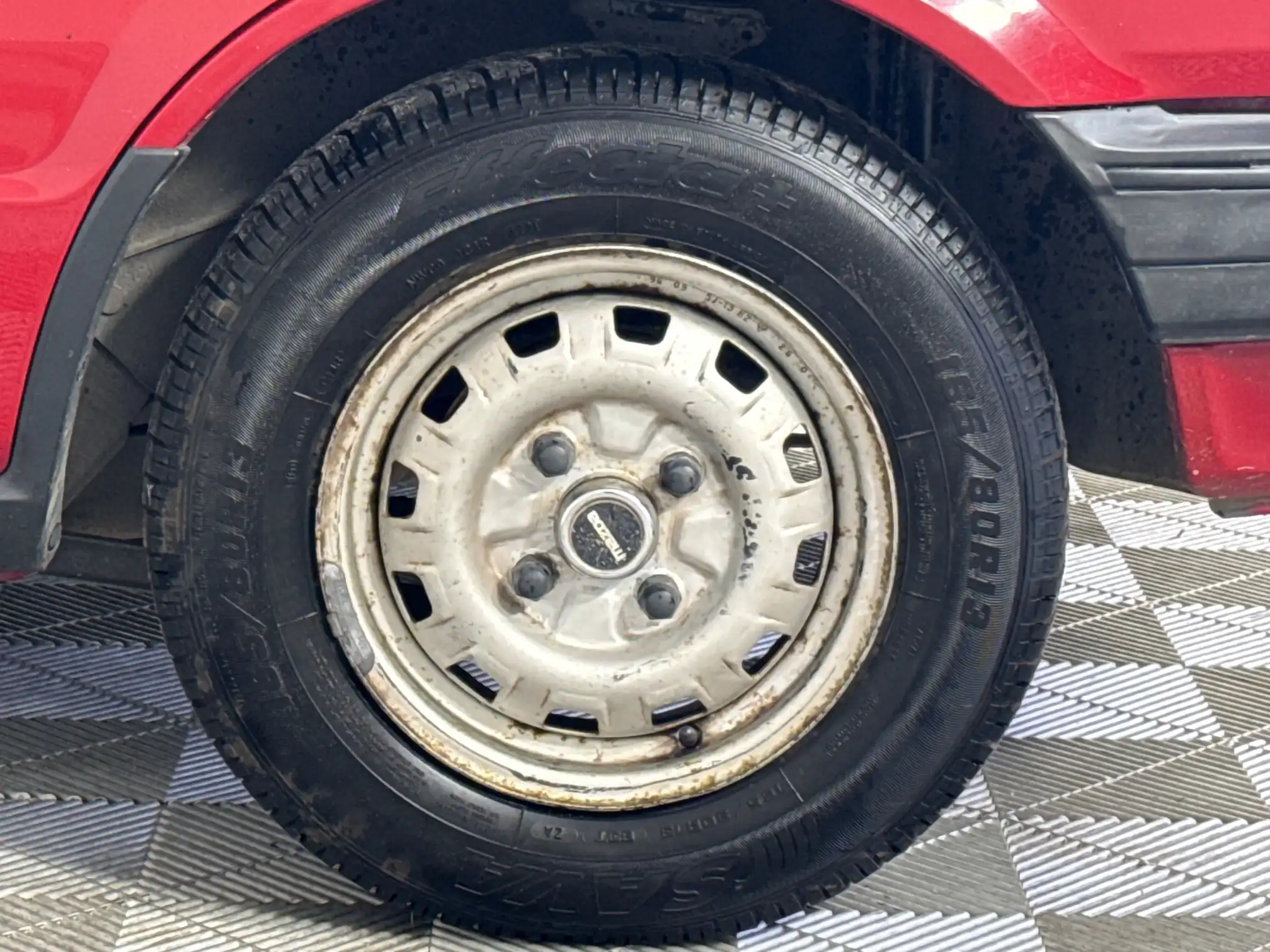Mazda 323