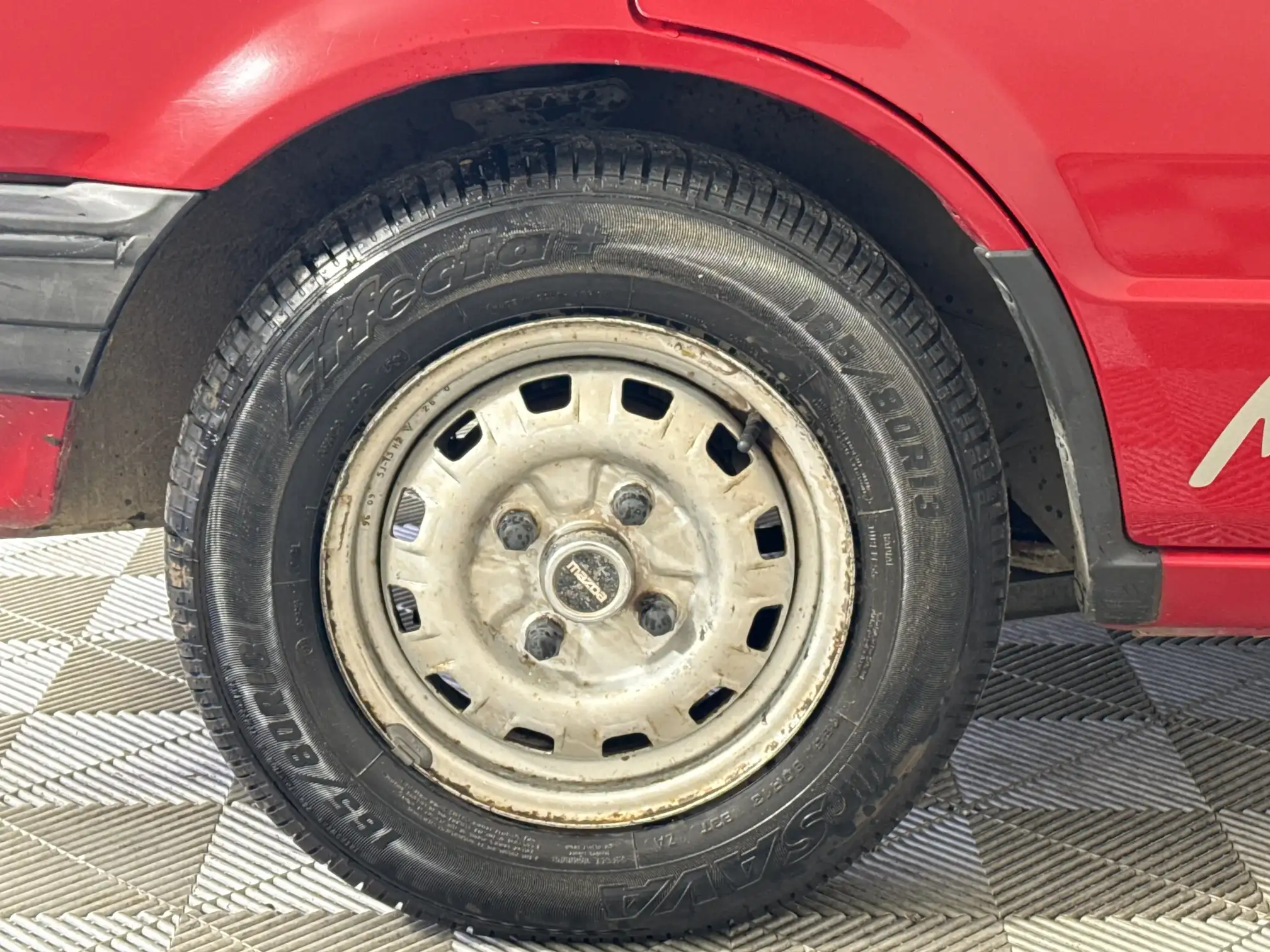 Mazda 323