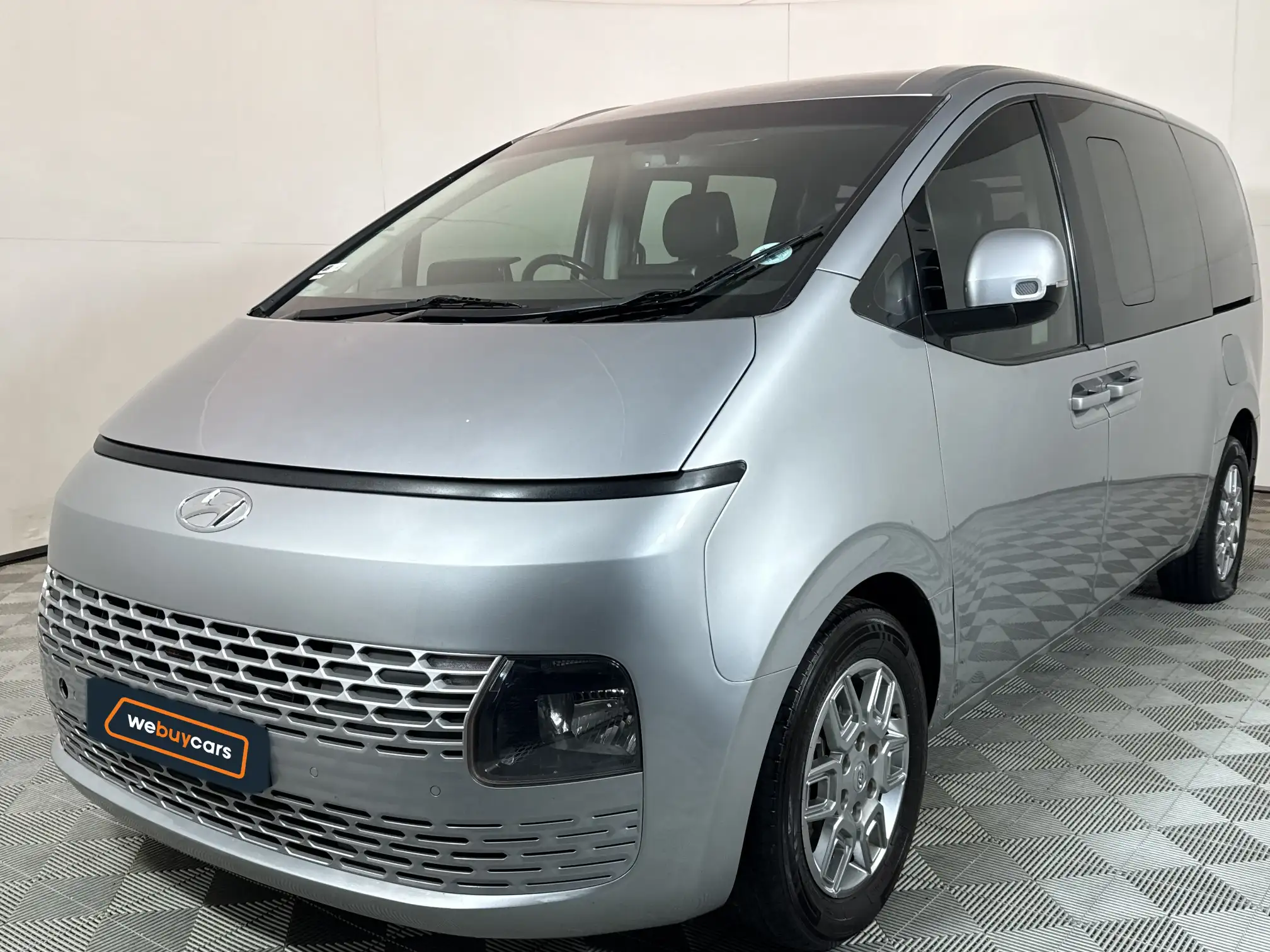 2022 Hyundai Staria