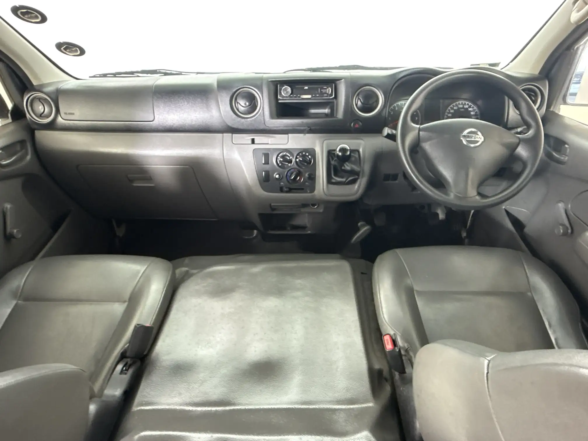 Nissan Nv350