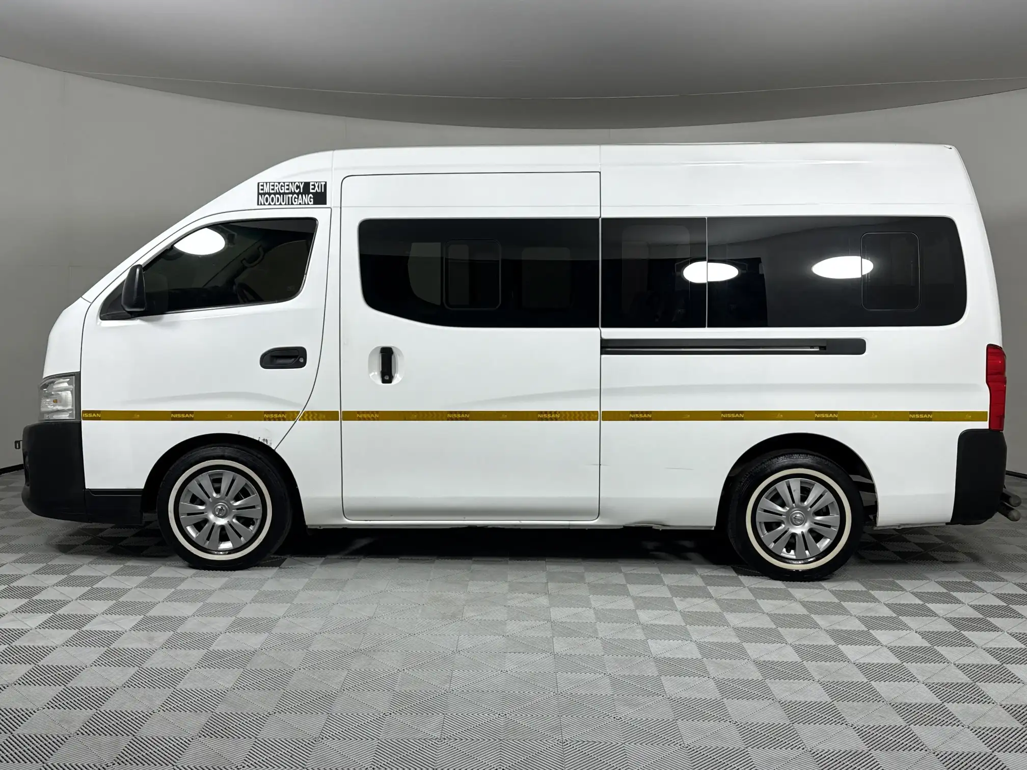Nissan Nv350