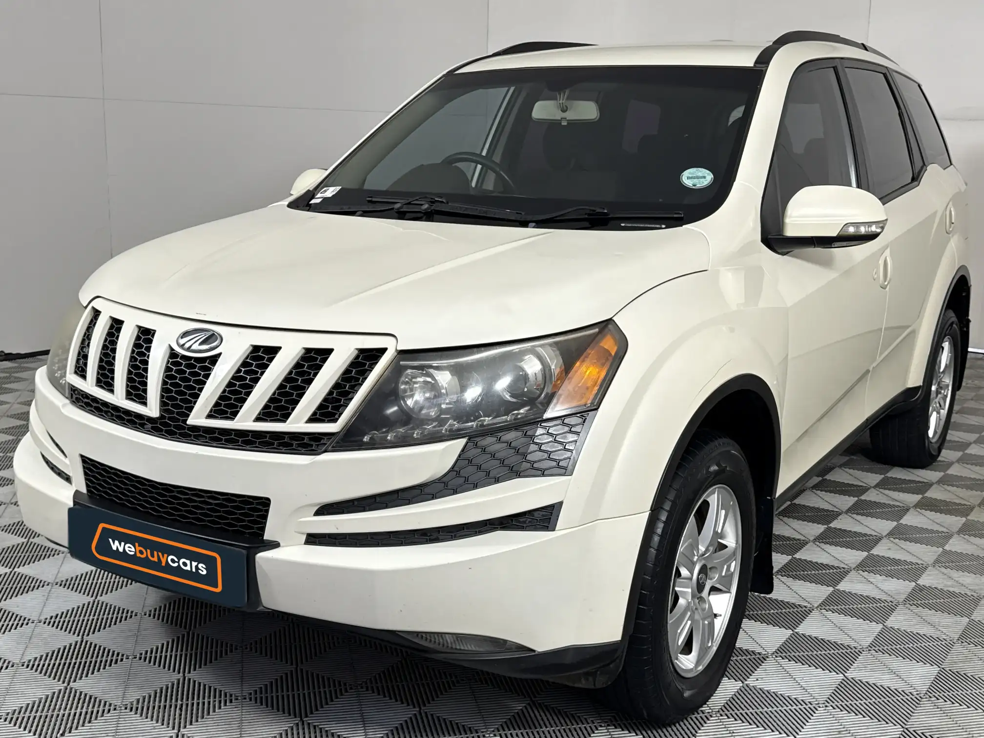 2015 Mahindra XUV