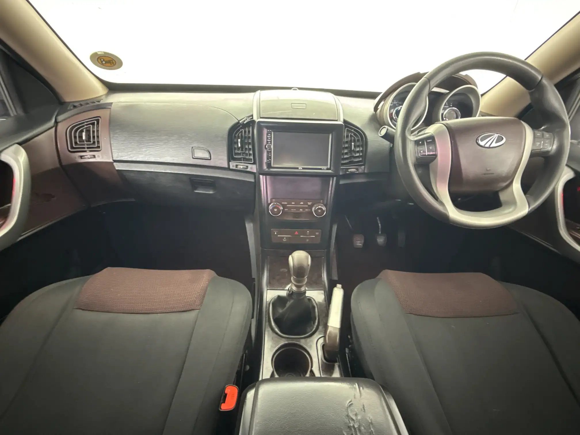 Mahindra XUV