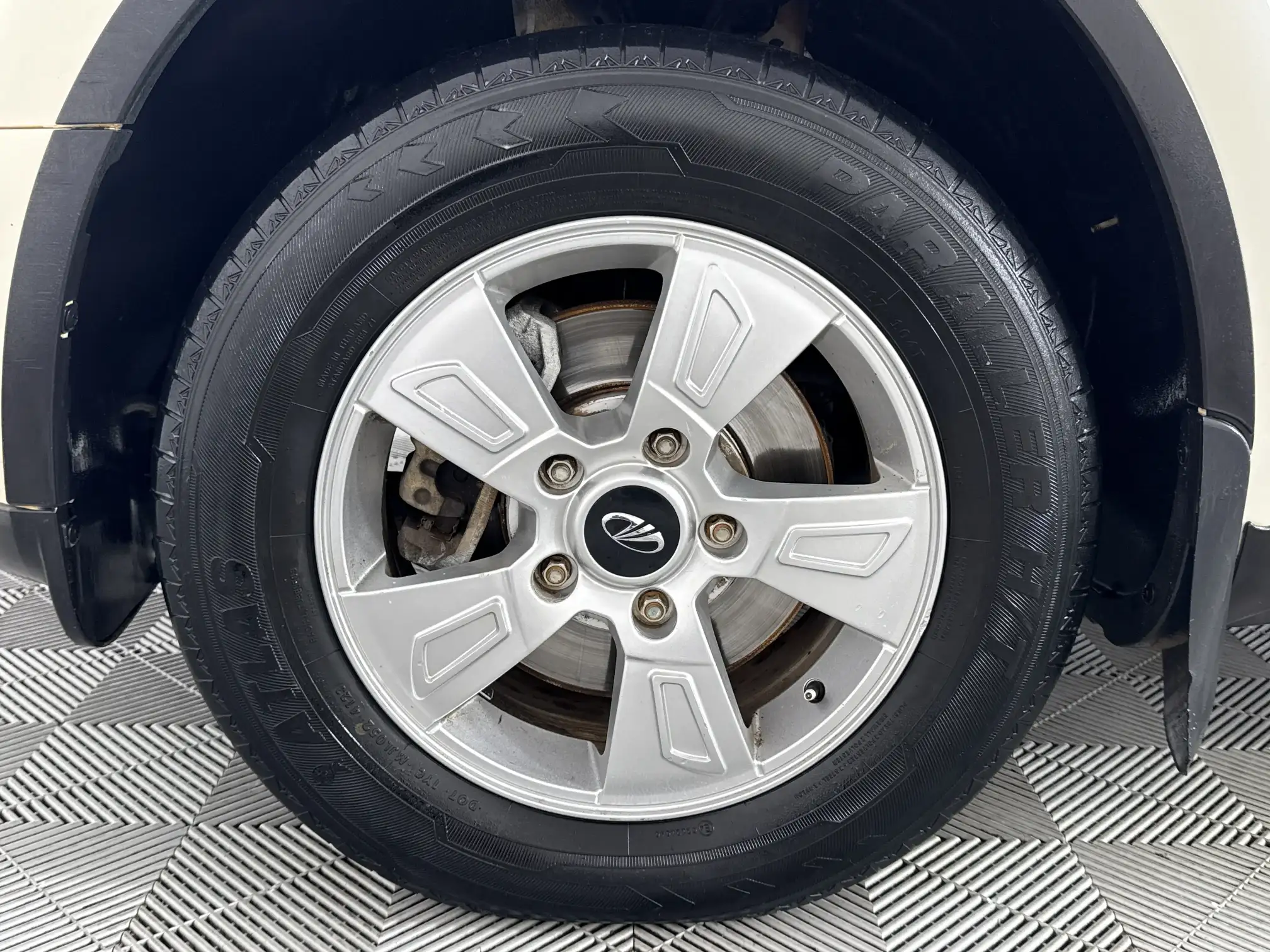 Mahindra XUV