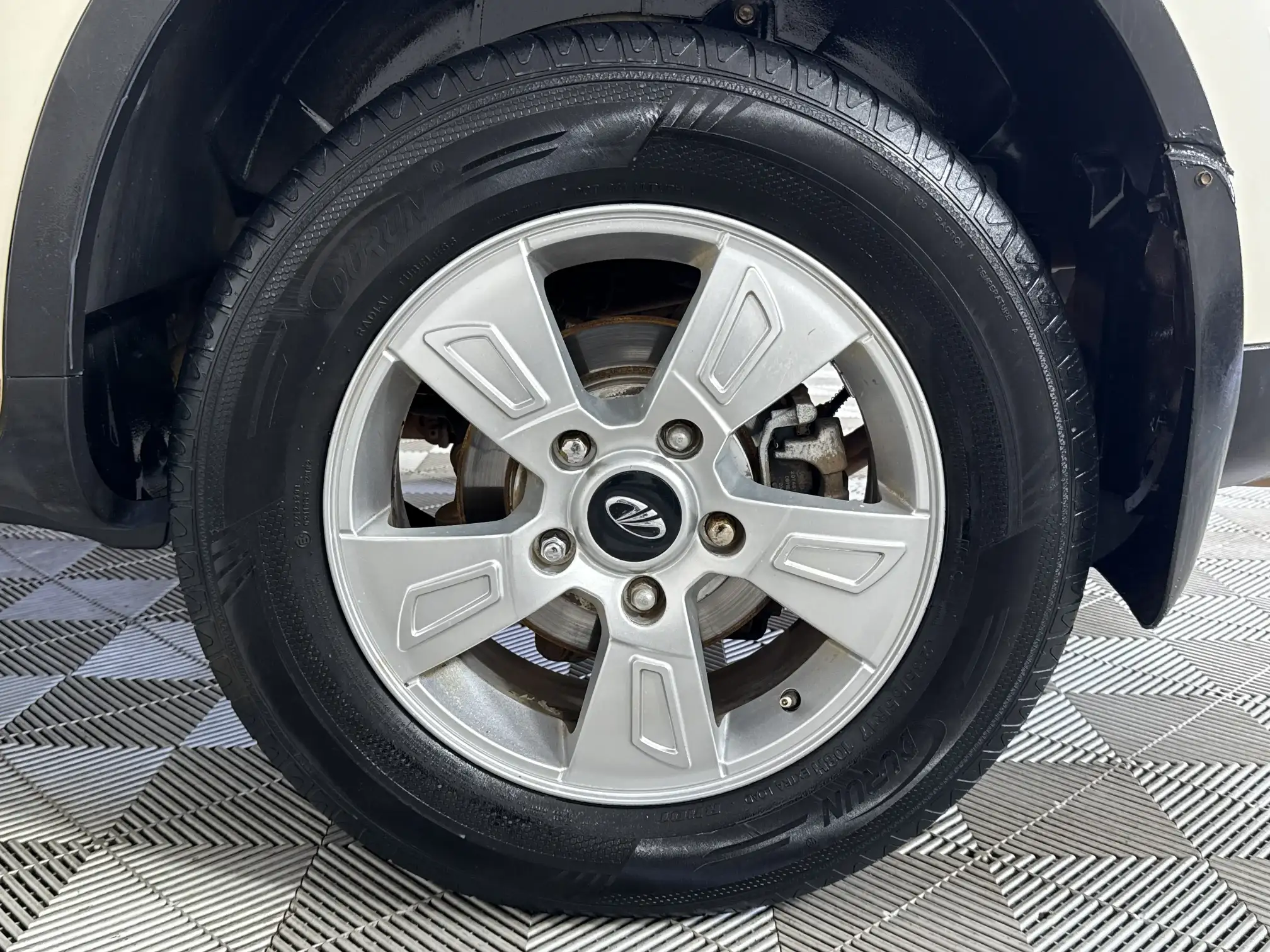 Mahindra XUV