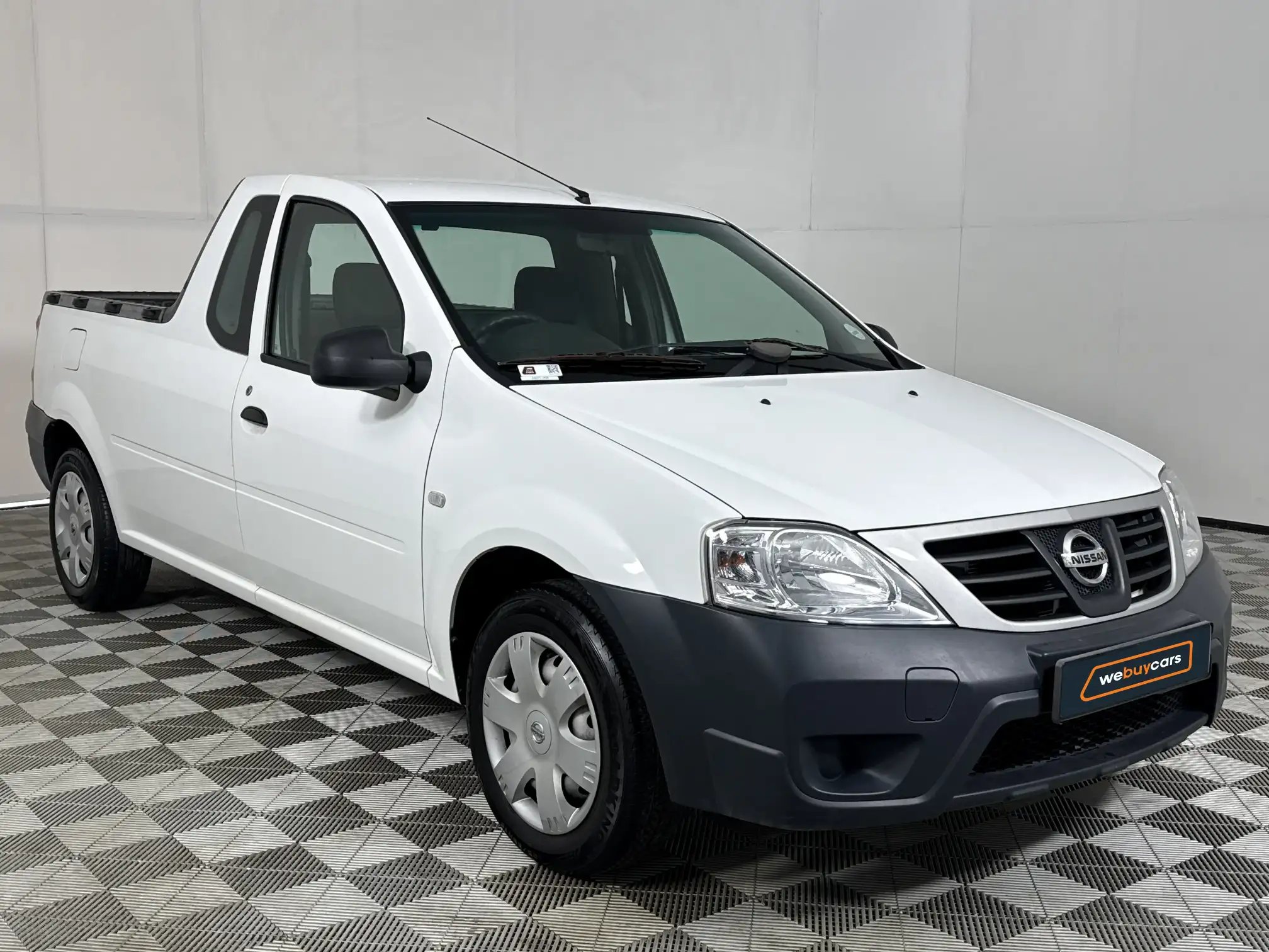 Nissan NP200
