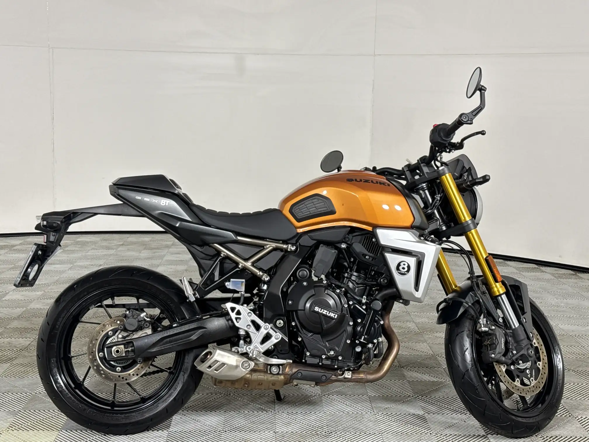 Suzuki GSX