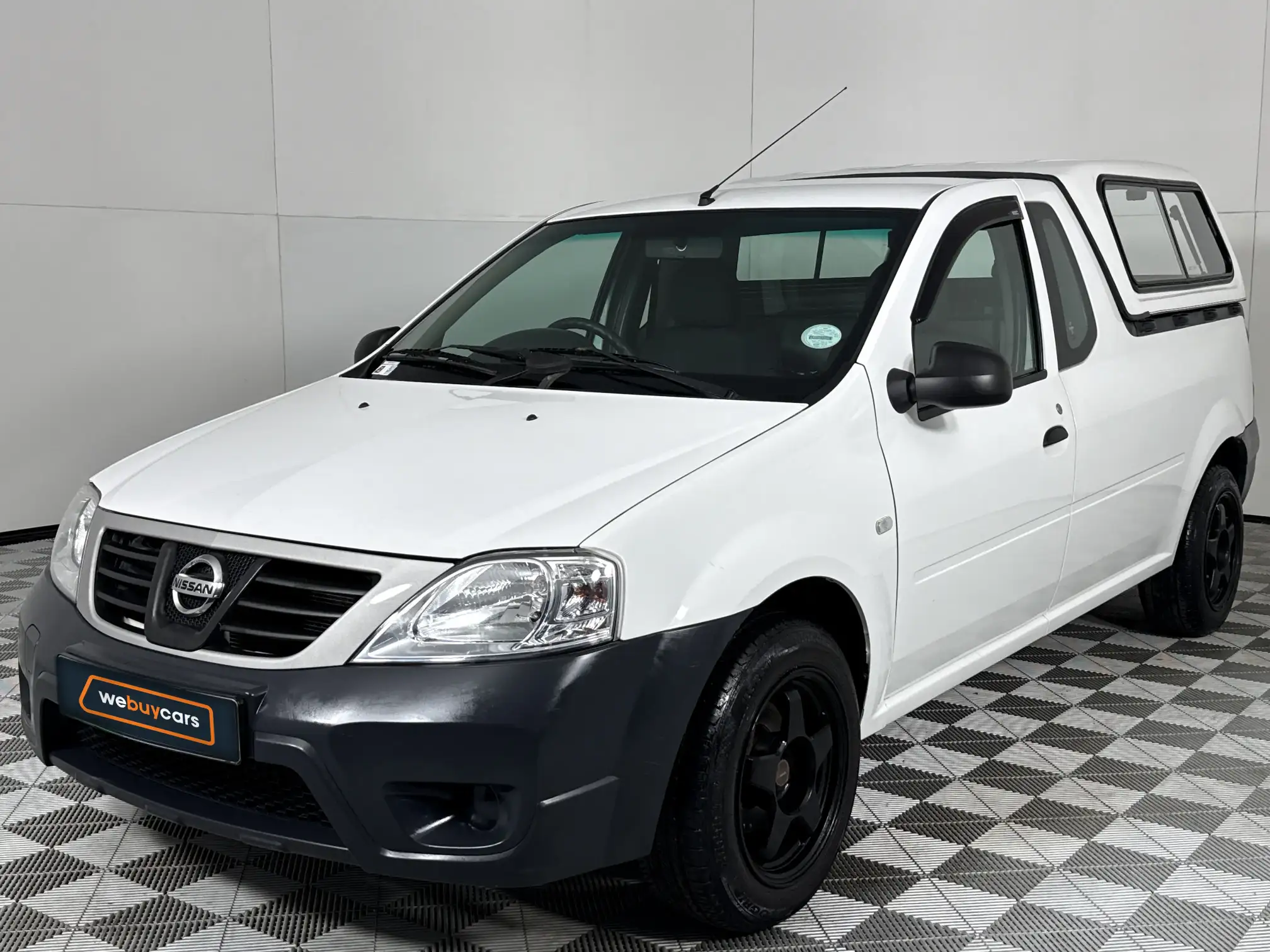 2020 Nissan NP200