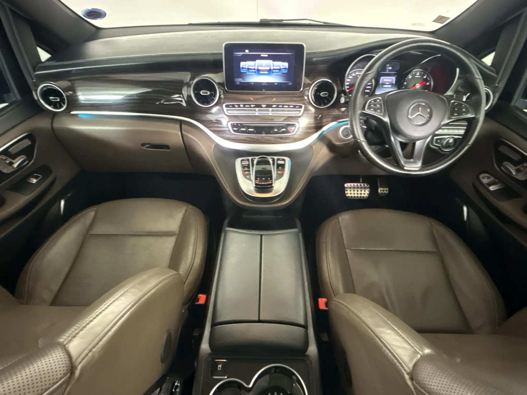 Mercedes-Benz V250